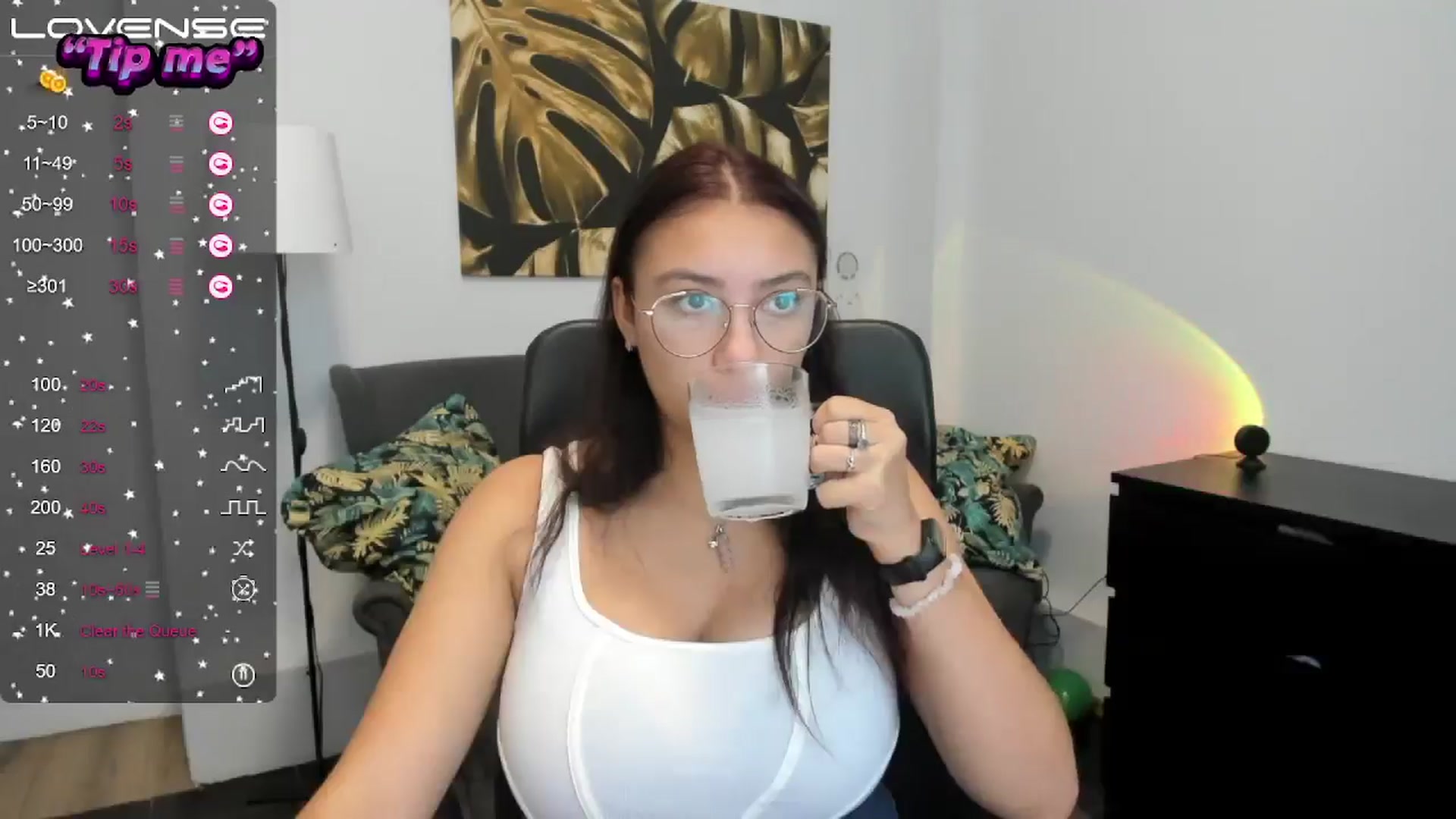 Gallery image thumbnail from SunfLowerr's myfreecams stream on, 10/10/2024, 13:10 image 6 of 20