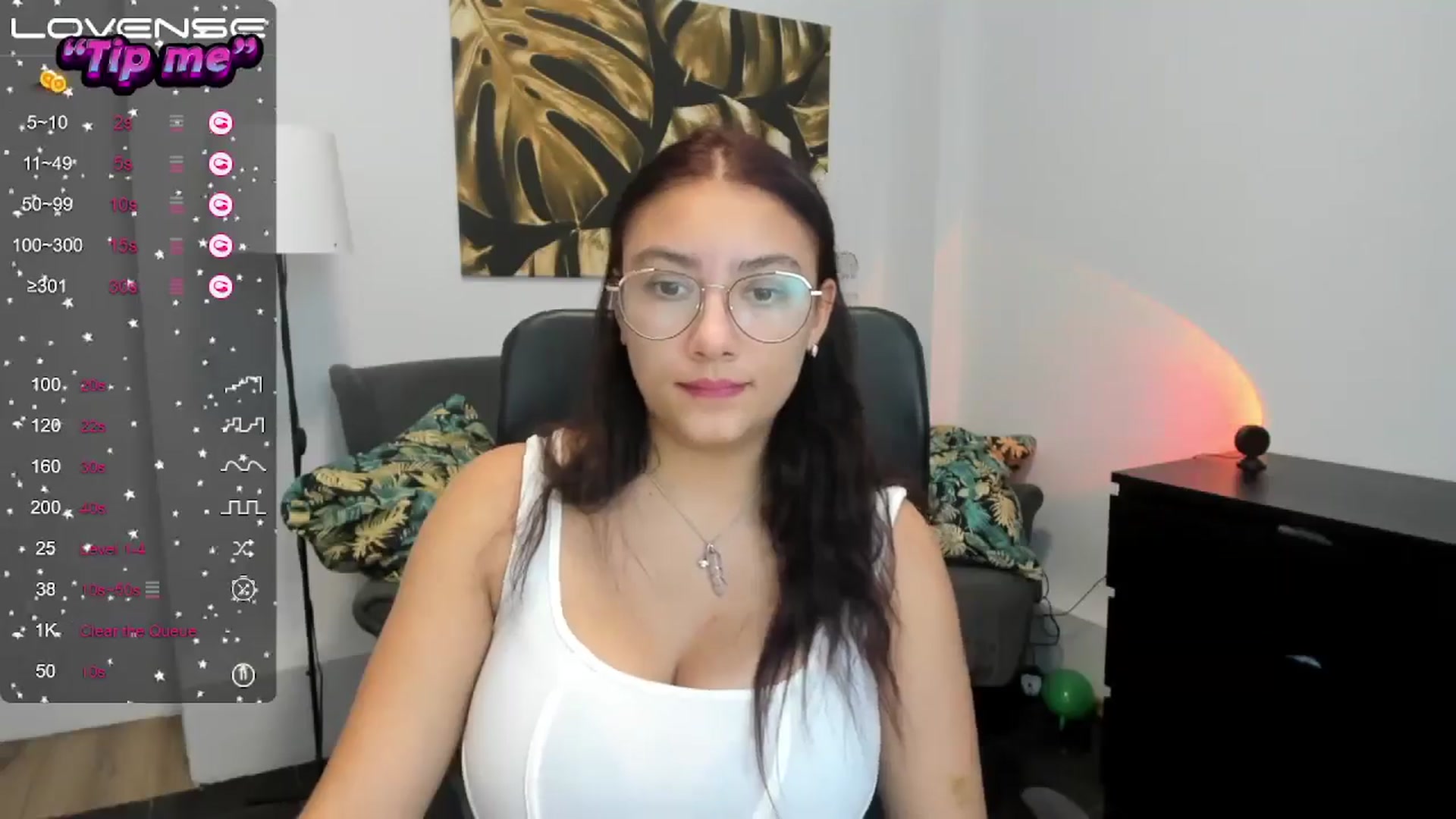 Gallery image thumbnail from SunfLowerr's myfreecams stream on, 10/10/2024, 13:10 image 5 of 20