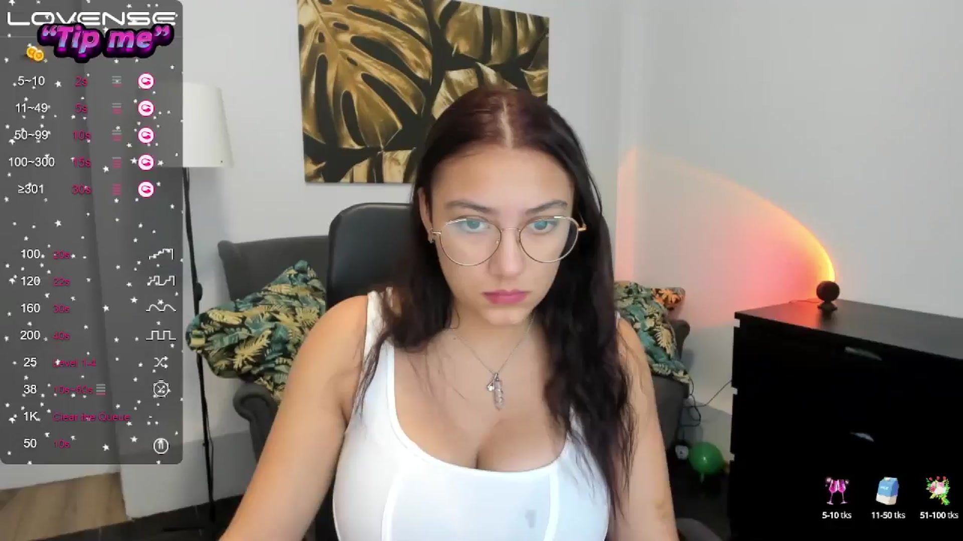 Gallery image thumbnail from SunfLowerr's myfreecams stream on, 10/10/2024, 13:10 image 1 of 20