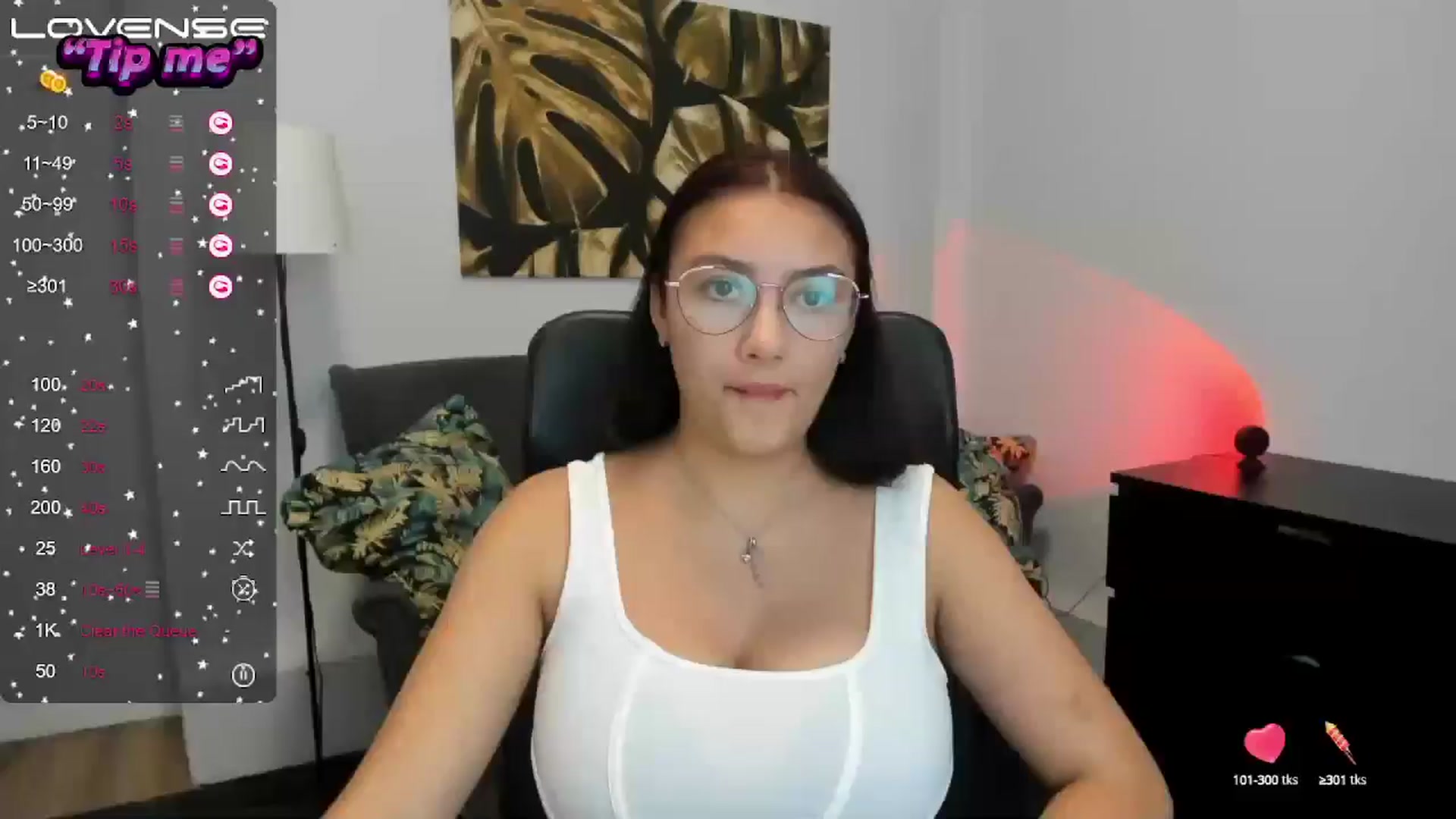 Gallery image thumbnail from SunfLowerr's myfreecams stream on, 10/10/2024, 14:02 image 16 of 20