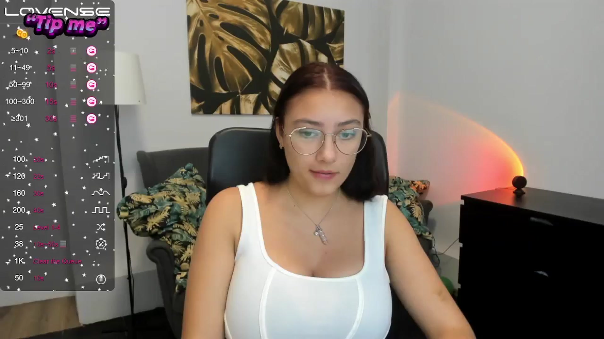 Gallery image thumbnail from SunfLowerr's myfreecams stream on, 10/10/2024, 14:02 image 14 of 20