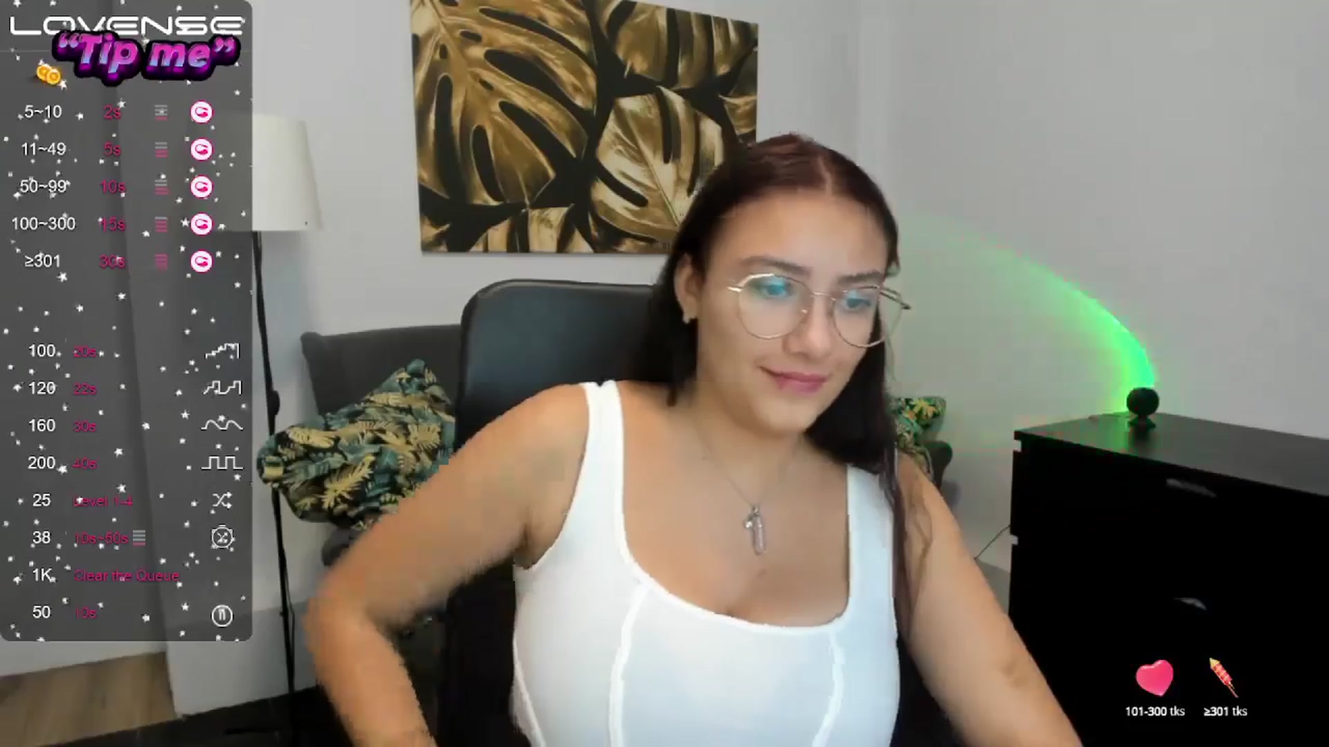 Gallery image thumbnail from SunfLowerr's myfreecams stream on, 10/10/2024, 14:02 image 5 of 20