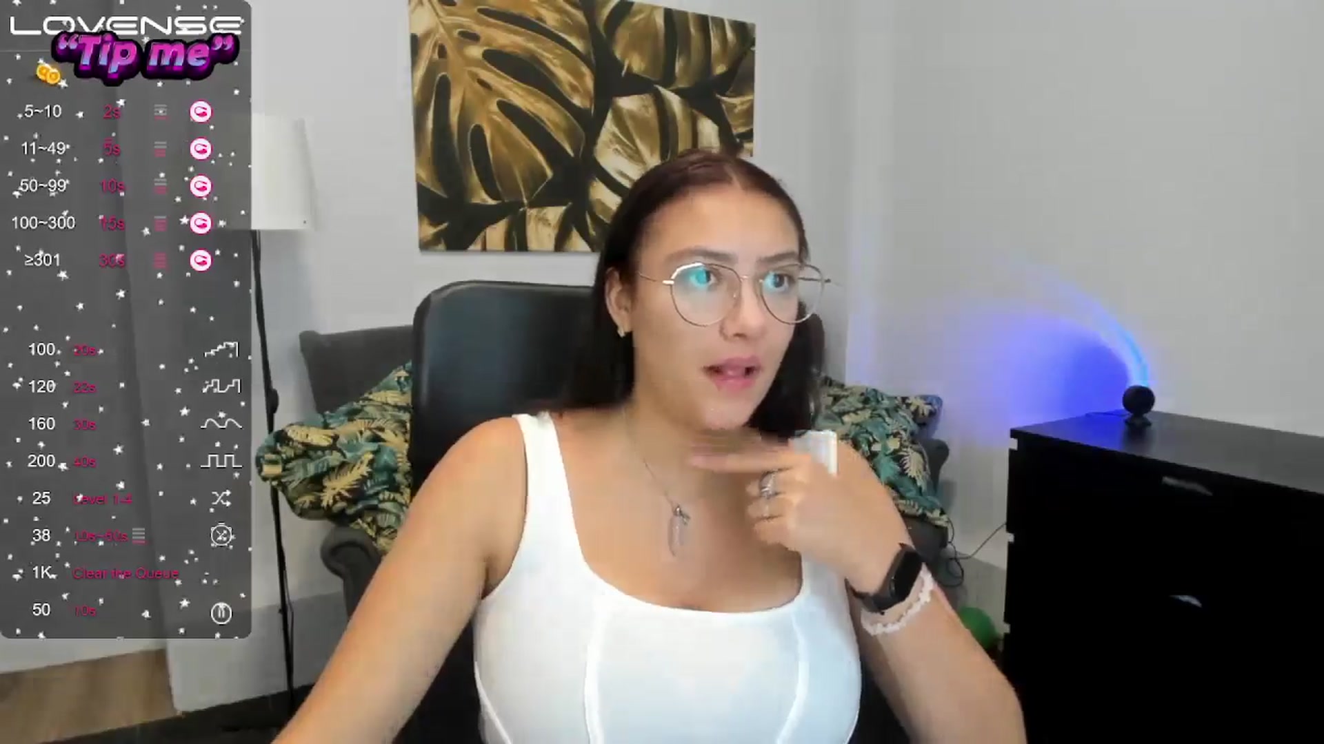 Gallery image thumbnail from SunfLowerr's myfreecams stream on, 10/10/2024, 14:02 image 7 of 20
