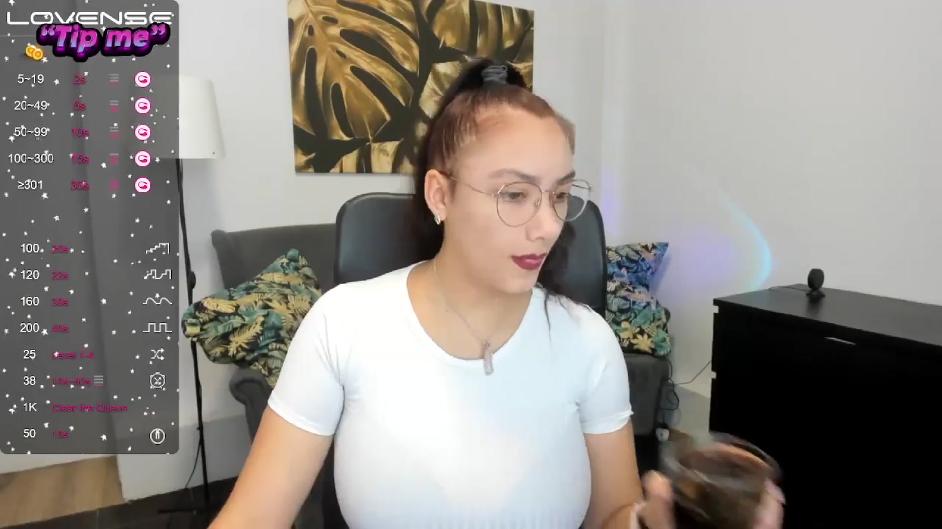 Gallery image thumbnail from SunfLowerr's myfreecams stream on, 10/11/2024, 14:15 image 5 of 20