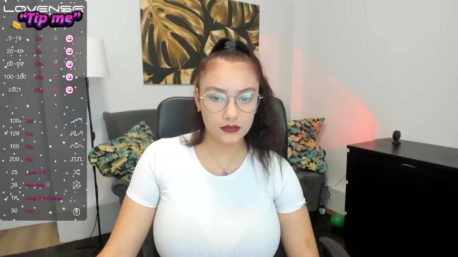 Gallery image thumbnail from SunfLowerr's myfreecams stream on, 10/11/2024, 14:15 image 10 of 20