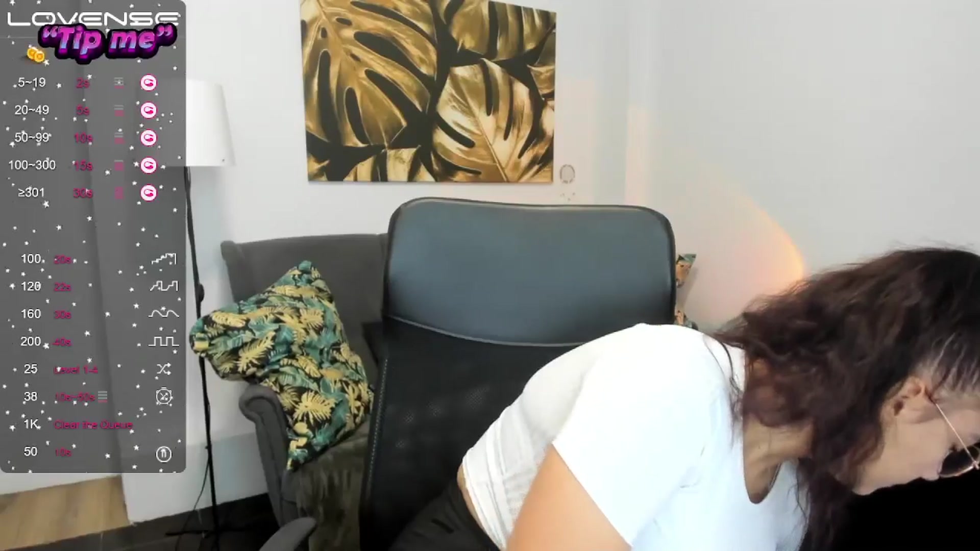 Gallery image thumbnail from SunfLowerr's myfreecams stream on, 10/11/2024, 14:15 image 2 of 20