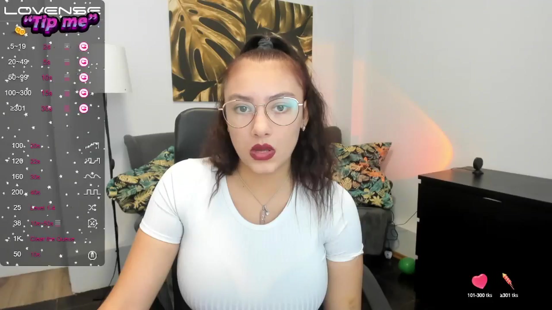 Gallery image thumbnail from SunfLowerr's myfreecams stream on, 10/11/2024, 14:15 image 19 of 20
