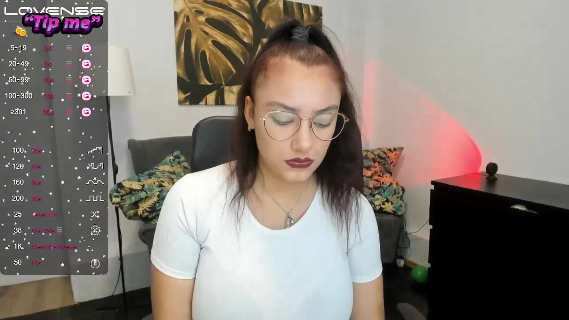 Gallery image thumbnail from SunfLowerr's myfreecams stream on, 10/11/2024, 16:06 image 6 of 20