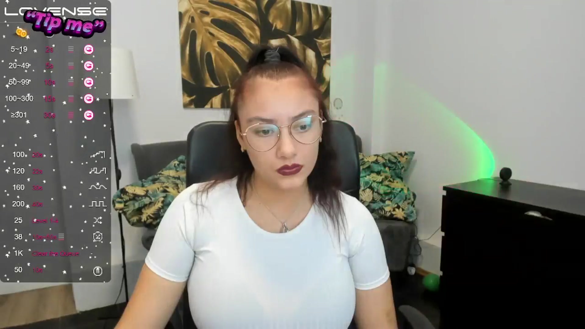 Gallery image thumbnail from SunfLowerr's myfreecams stream on, 10/11/2024, 16:06 image 8 of 20