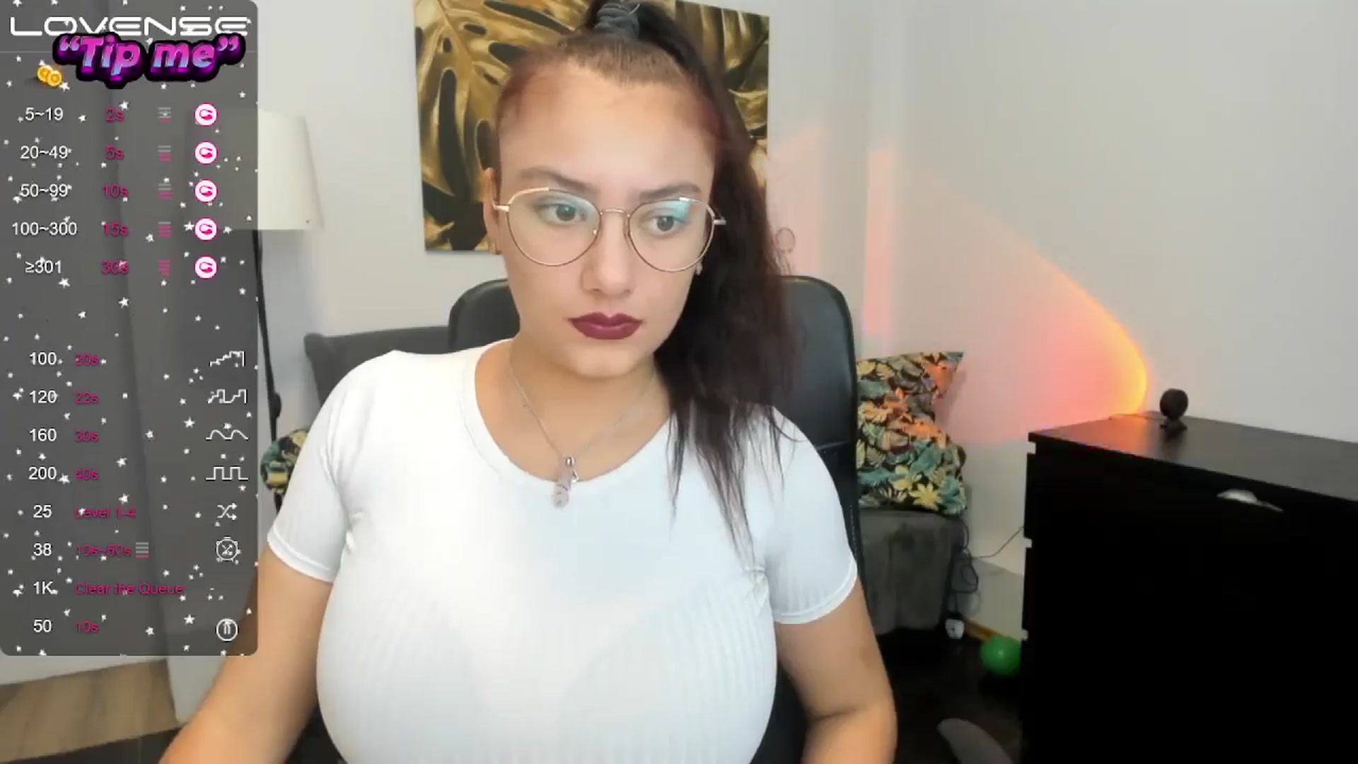 Gallery image thumbnail from SunfLowerr's myfreecams stream on, 10/11/2024, 16:06 image 11 of 20