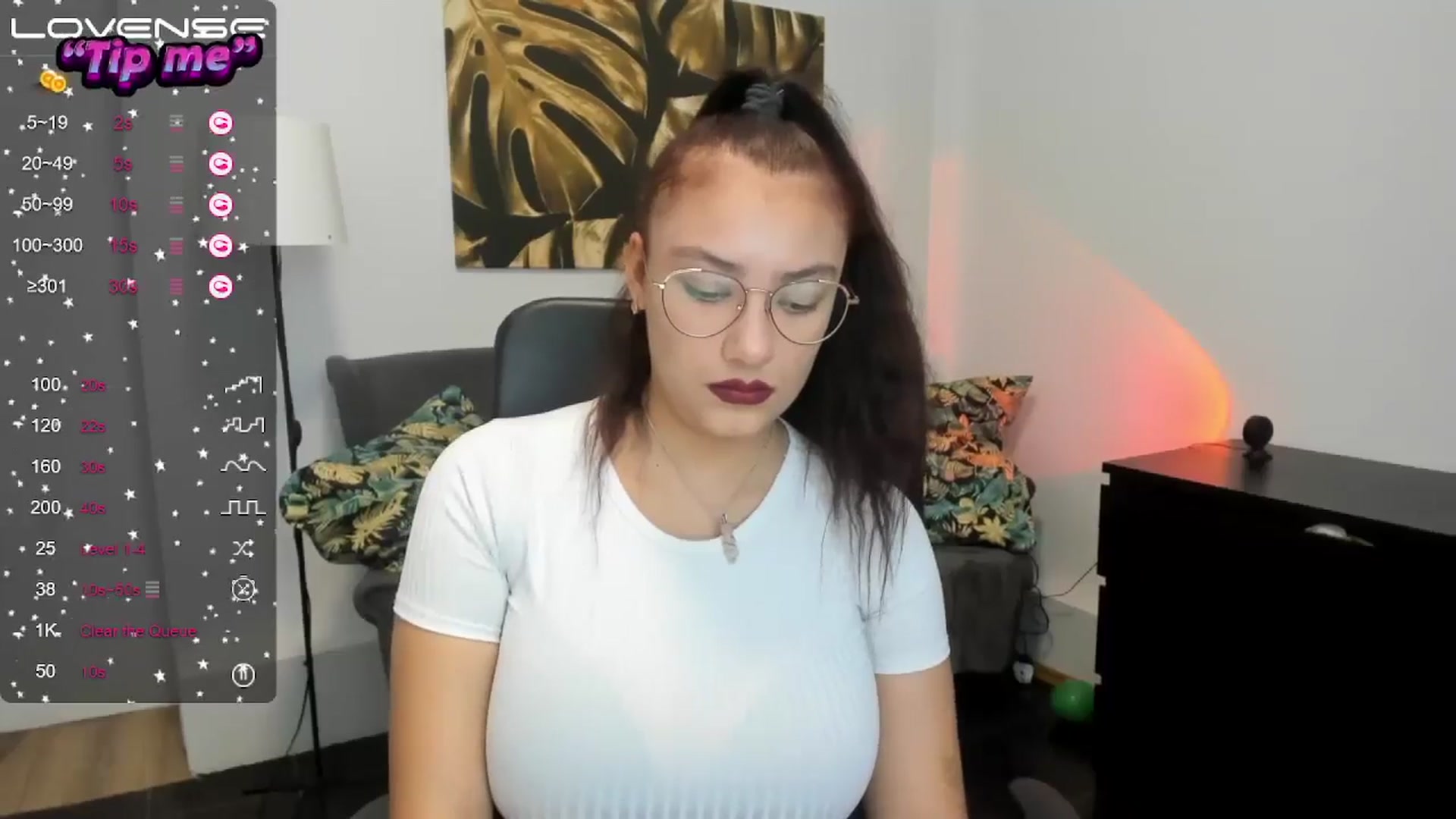 Gallery image thumbnail from SunfLowerr's myfreecams stream on, 10/11/2024, 16:38 image 17 of 20