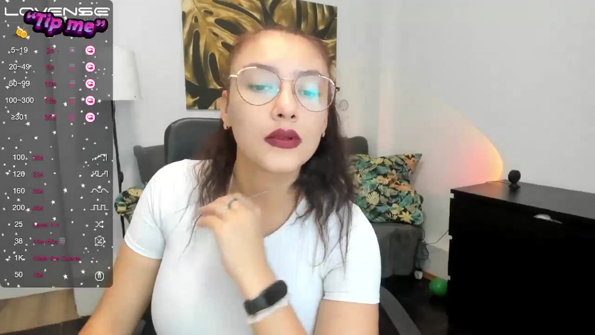 Gallery image thumbnail from SunfLowerr's myfreecams stream on, 10/11/2024, 16:38 image 10 of 20