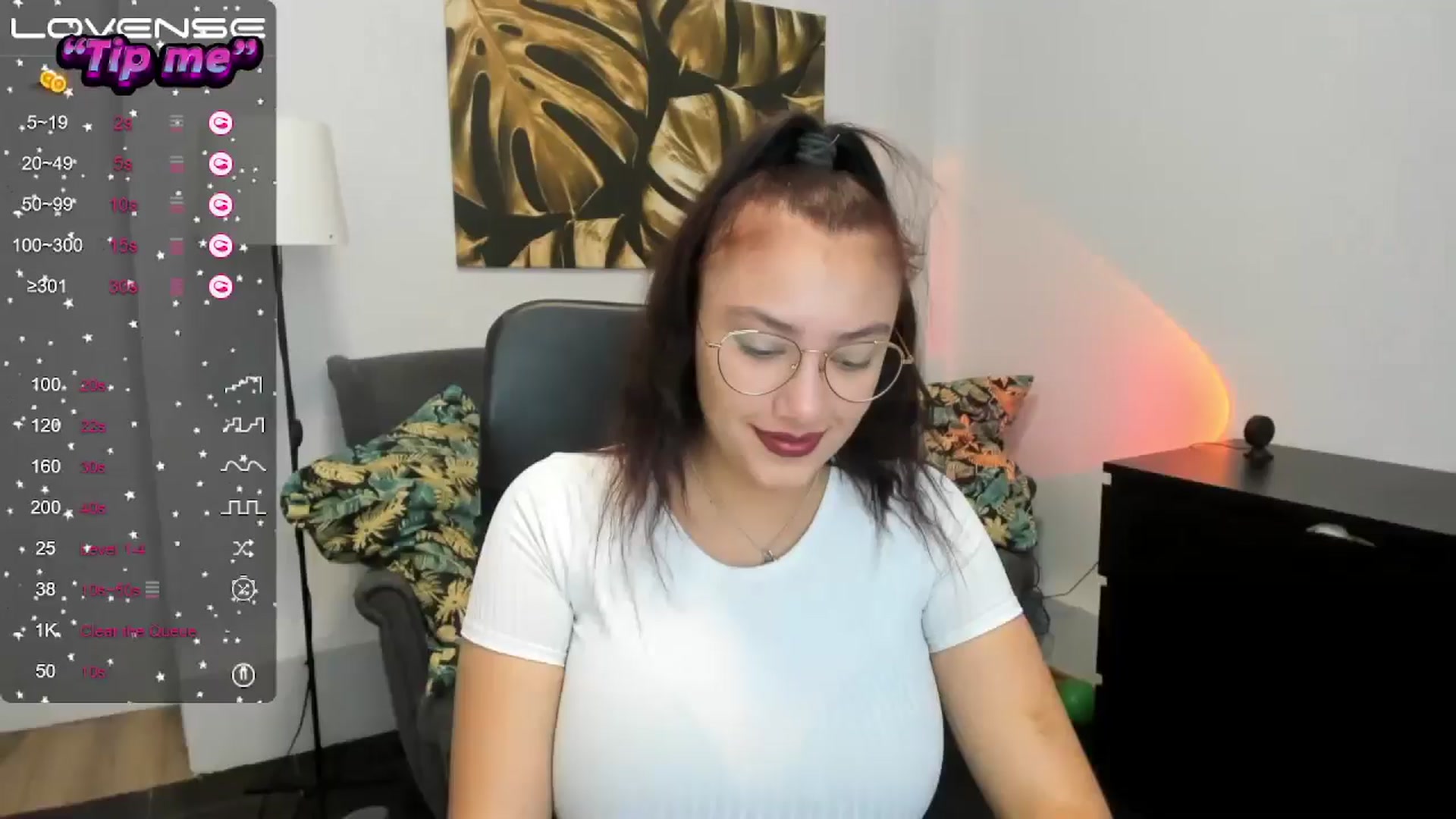 Gallery image thumbnail from SunfLowerr's myfreecams stream on, 10/11/2024, 16:38 image 1 of 20