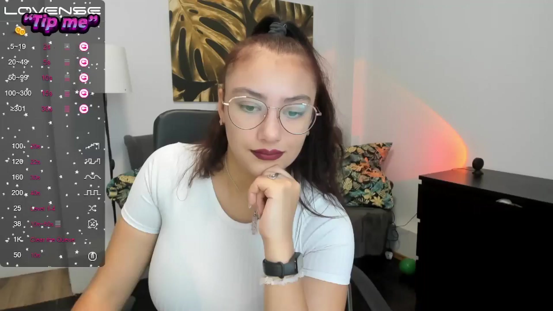 Gallery image thumbnail from SunfLowerr's myfreecams stream on, 10/11/2024, 16:38 image 11 of 20