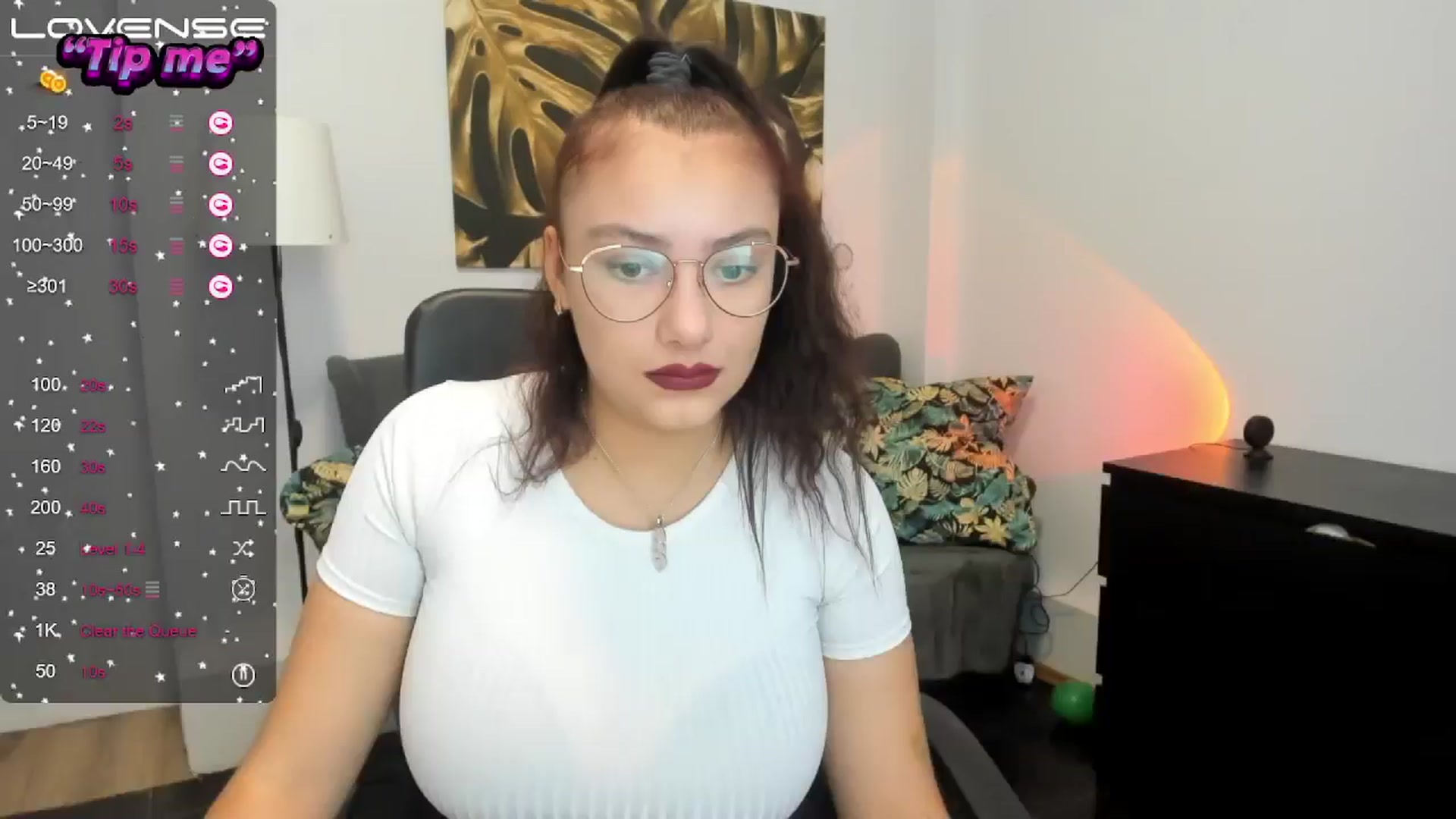 Gallery image thumbnail from SunfLowerr's myfreecams stream on, 10/11/2024, 16:38 image 13 of 20