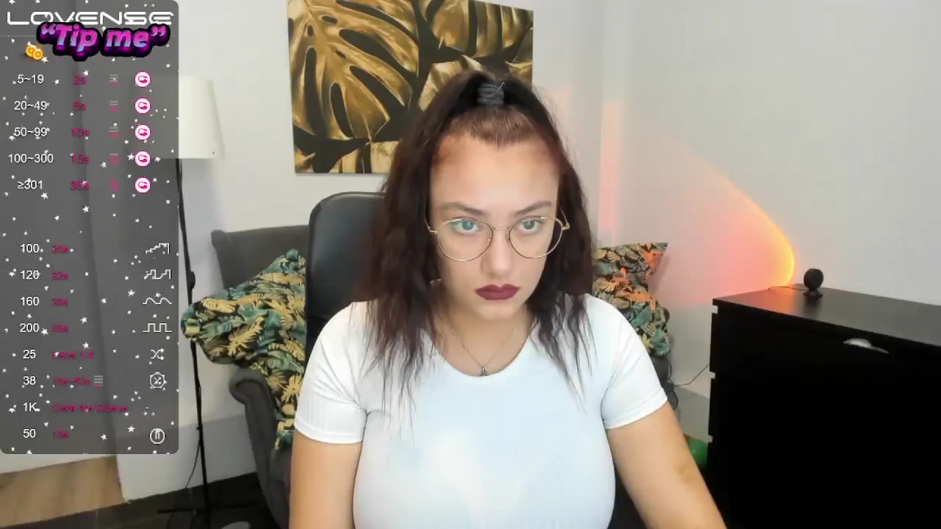 Gallery image thumbnail from SunfLowerr's myfreecams stream on, 10/11/2024, 16:38 image 7 of 20