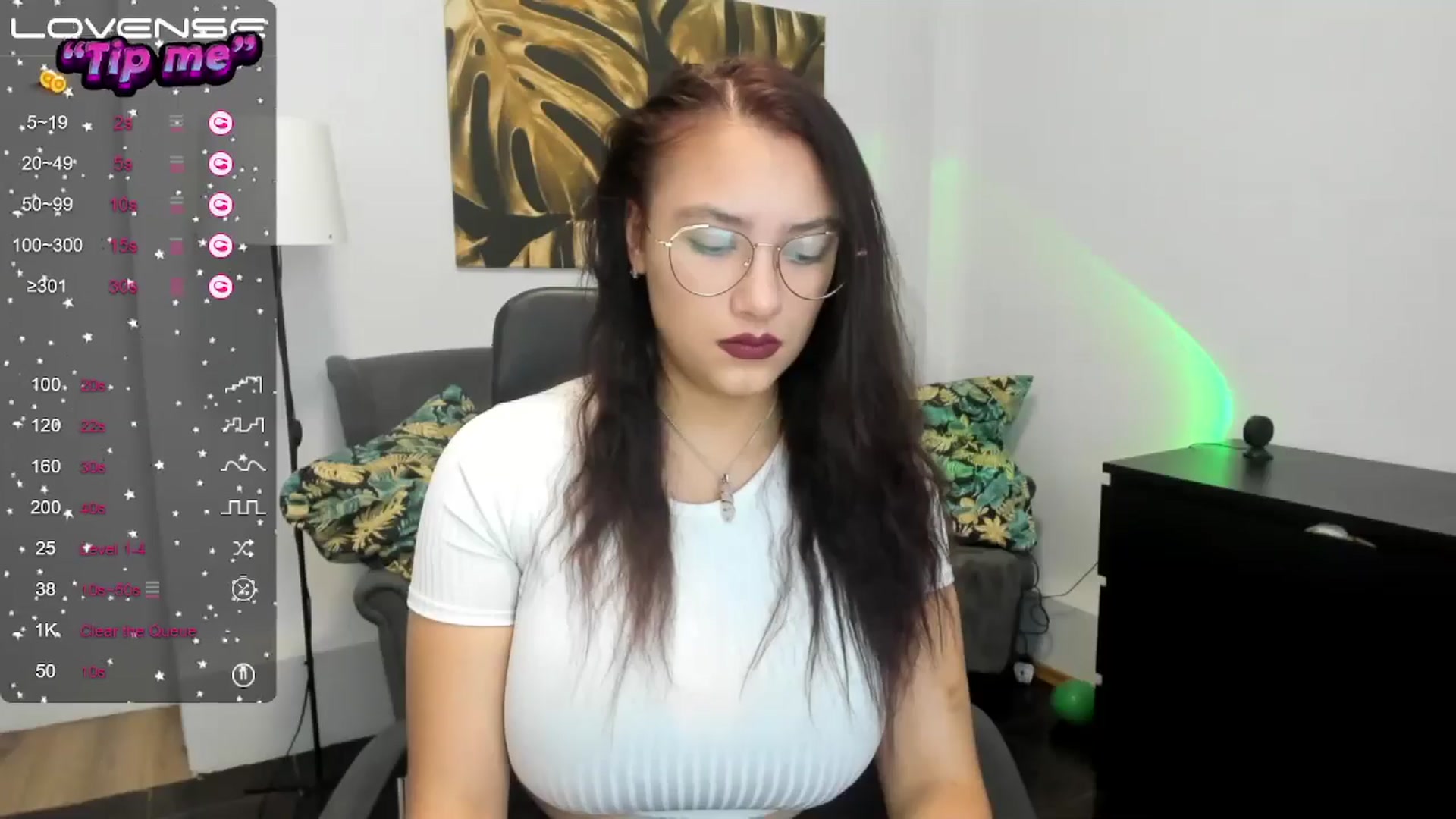 Gallery image thumbnail from SunfLowerr's myfreecams stream on, 10/11/2024, 18:08 image 11 of 20
