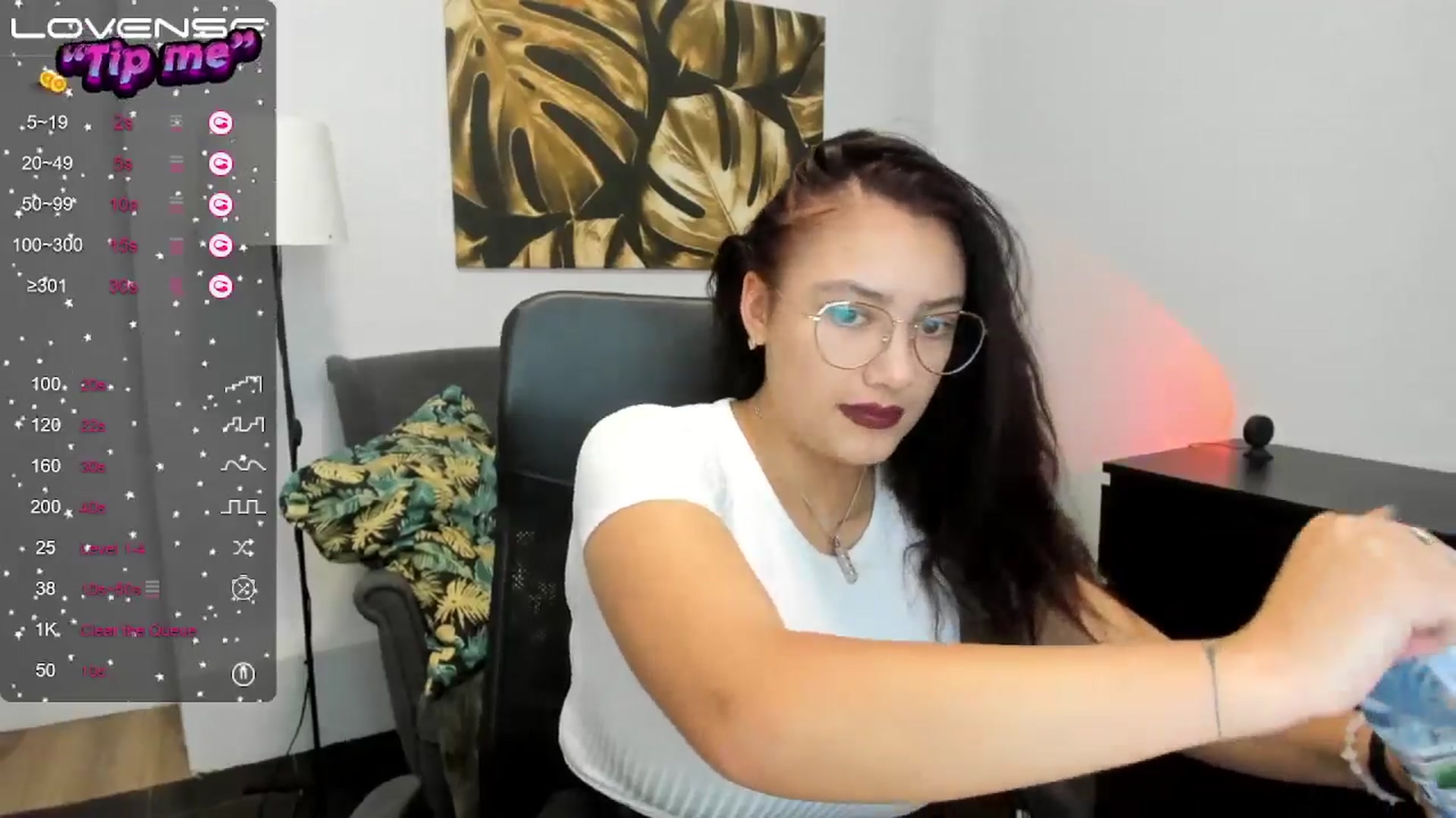 Gallery image thumbnail from SunfLowerr's myfreecams stream on, 10/11/2024, 18:08 image 5 of 20