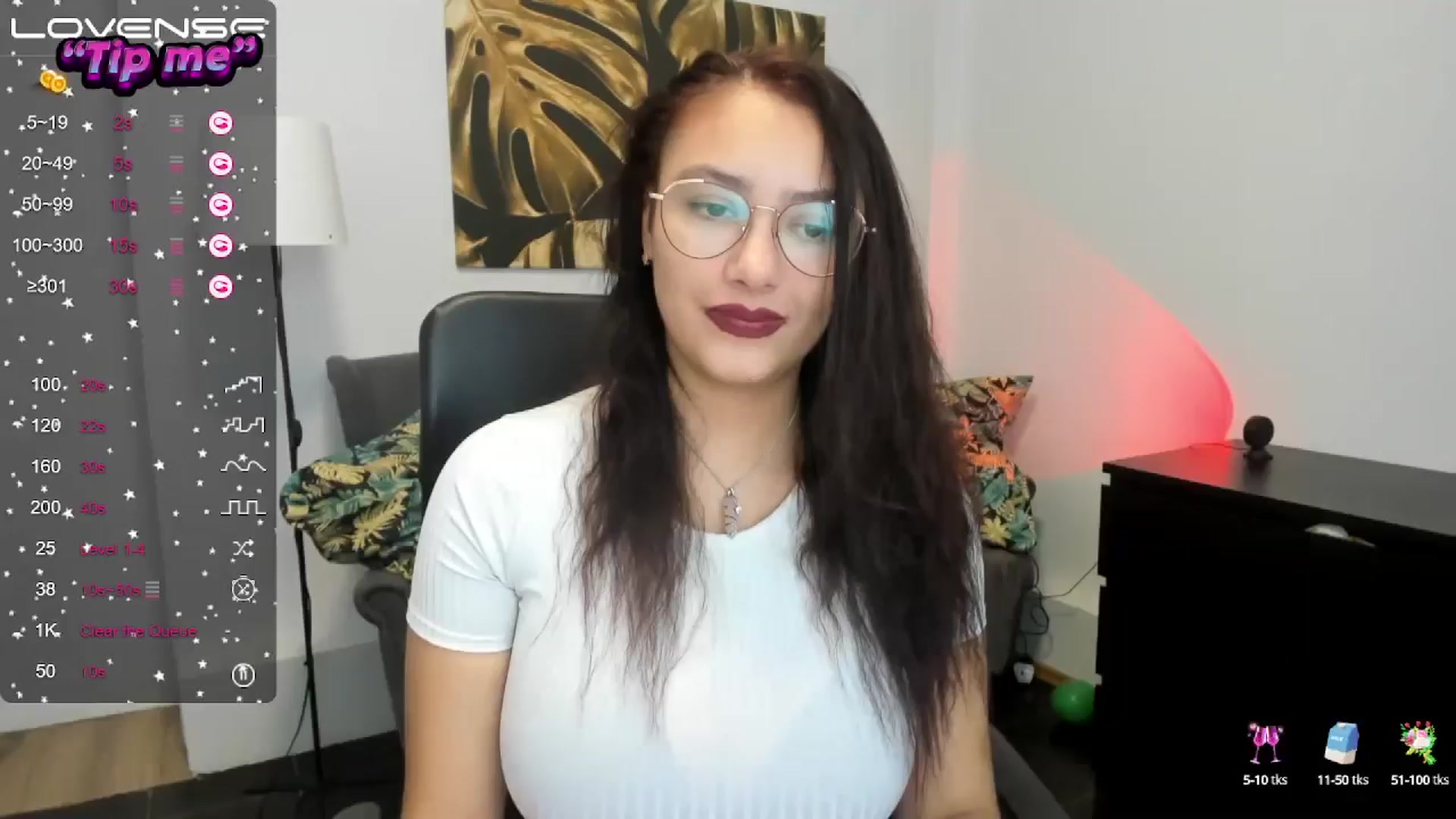 Gallery image thumbnail from SunfLowerr's myfreecams stream on, 10/11/2024, 18:08 image 13 of 20