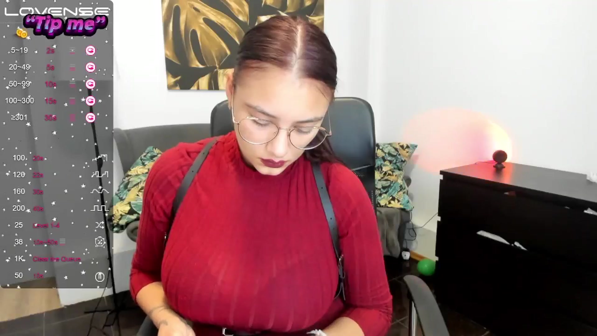 Gallery image thumbnail from SunfLowerr's myfreecams stream on, 10/12/2024, 19:59 image 15 of 20
