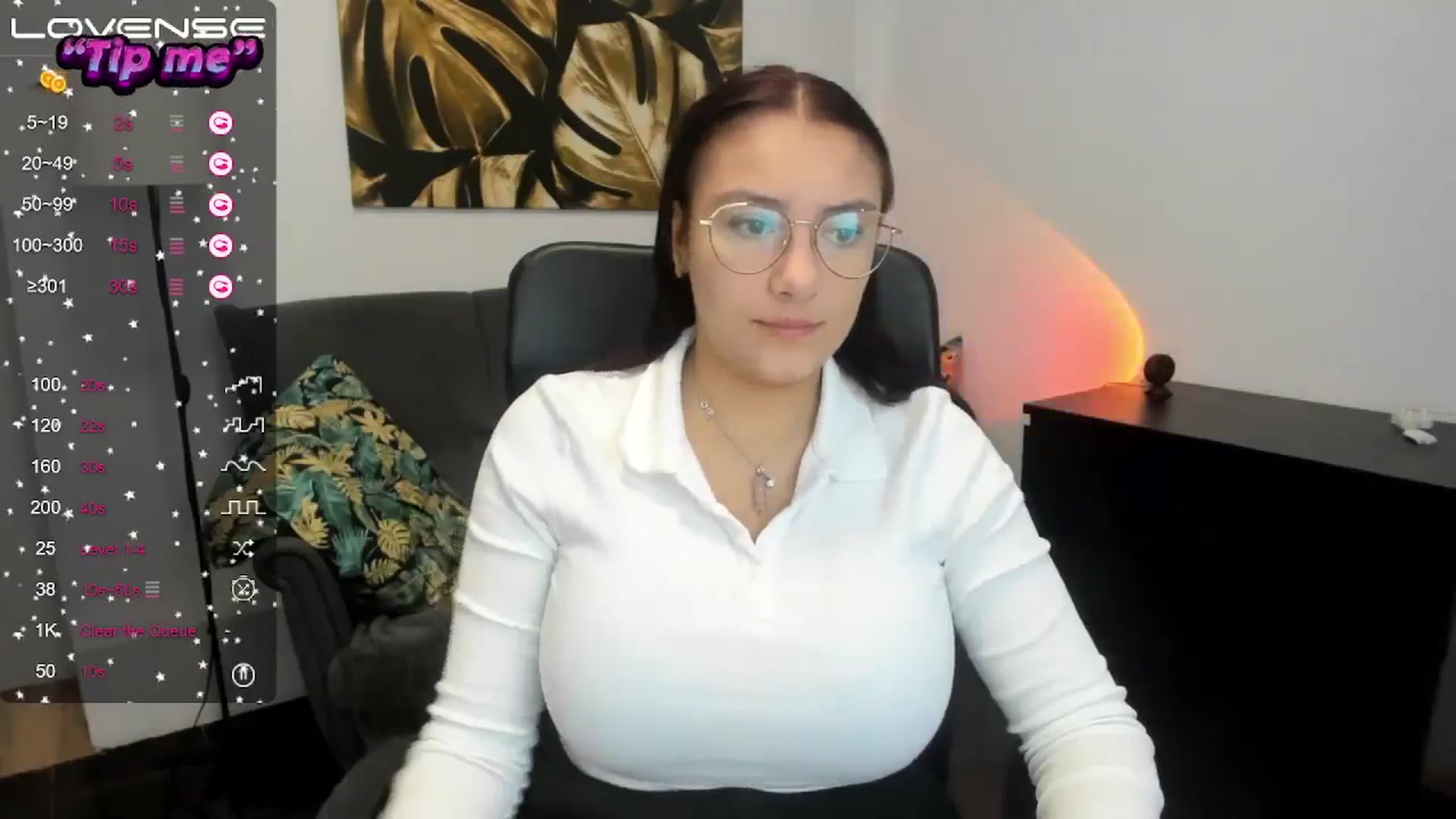 Gallery image thumbnail from SunfLowerr's myfreecams stream on, 10/13/2024, 12:48 image 2 of 20