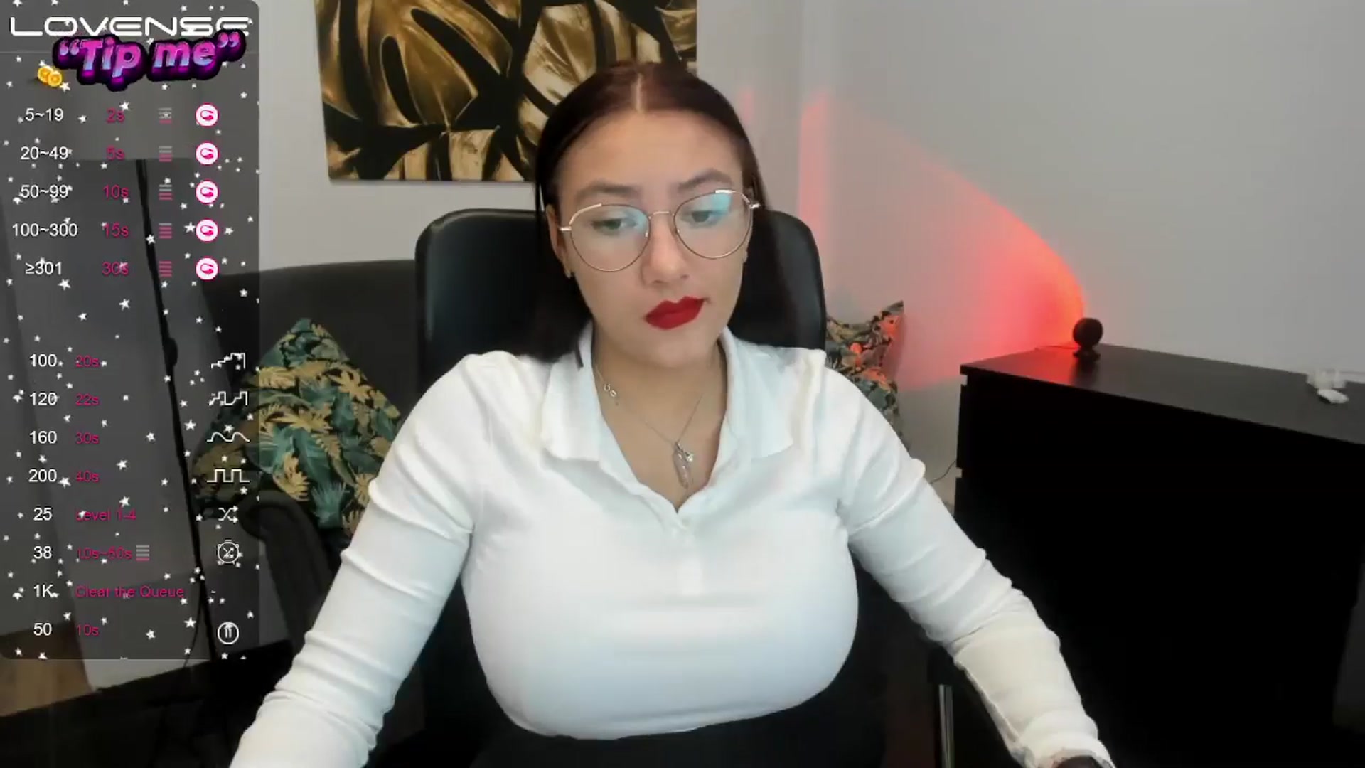 Gallery image thumbnail from SunfLowerr's myfreecams stream on, 10/13/2024, 12:48 image 17 of 20
