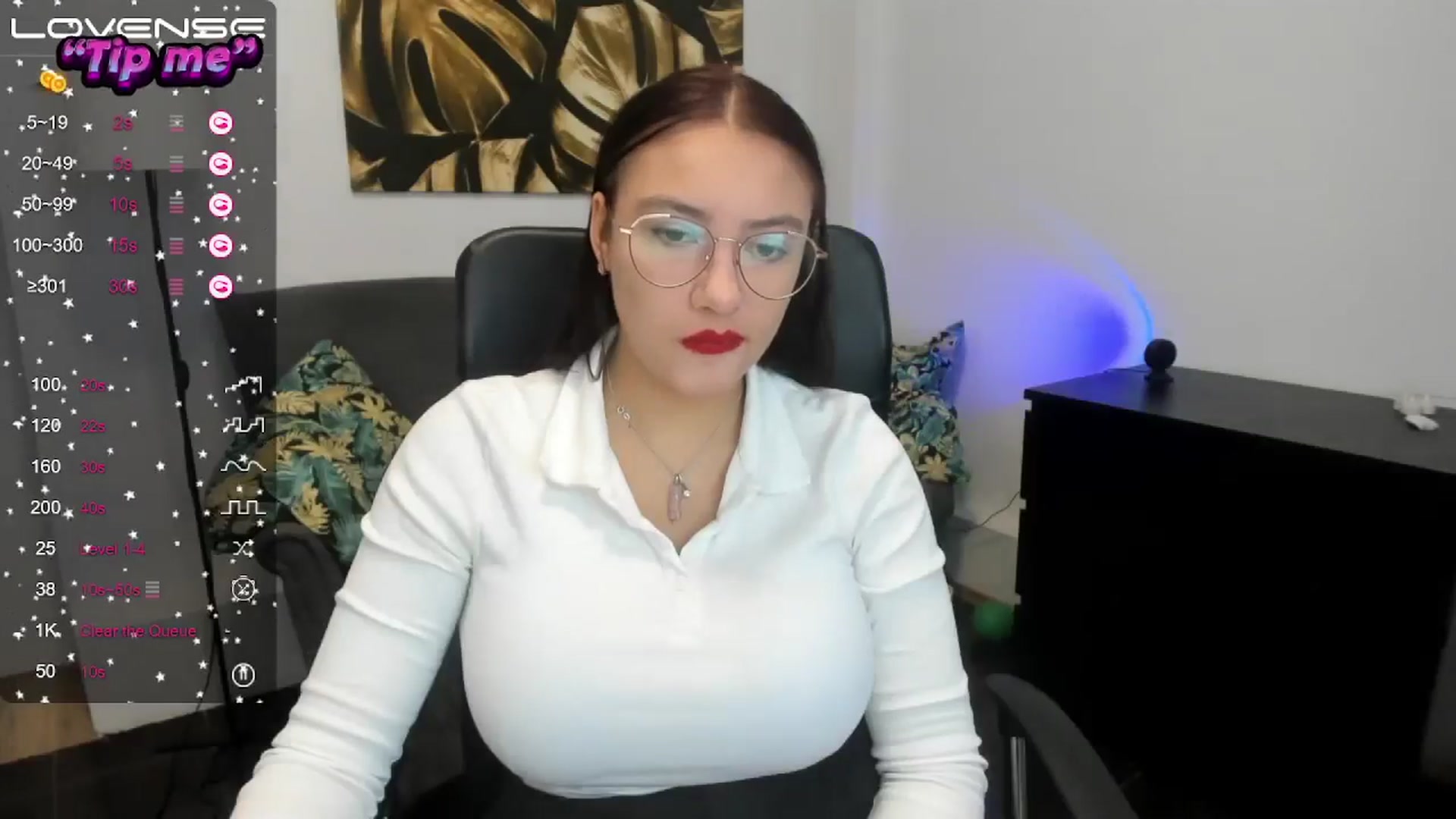 Gallery image thumbnail from SunfLowerr's myfreecams stream on, 10/13/2024, 12:48 image 16 of 20