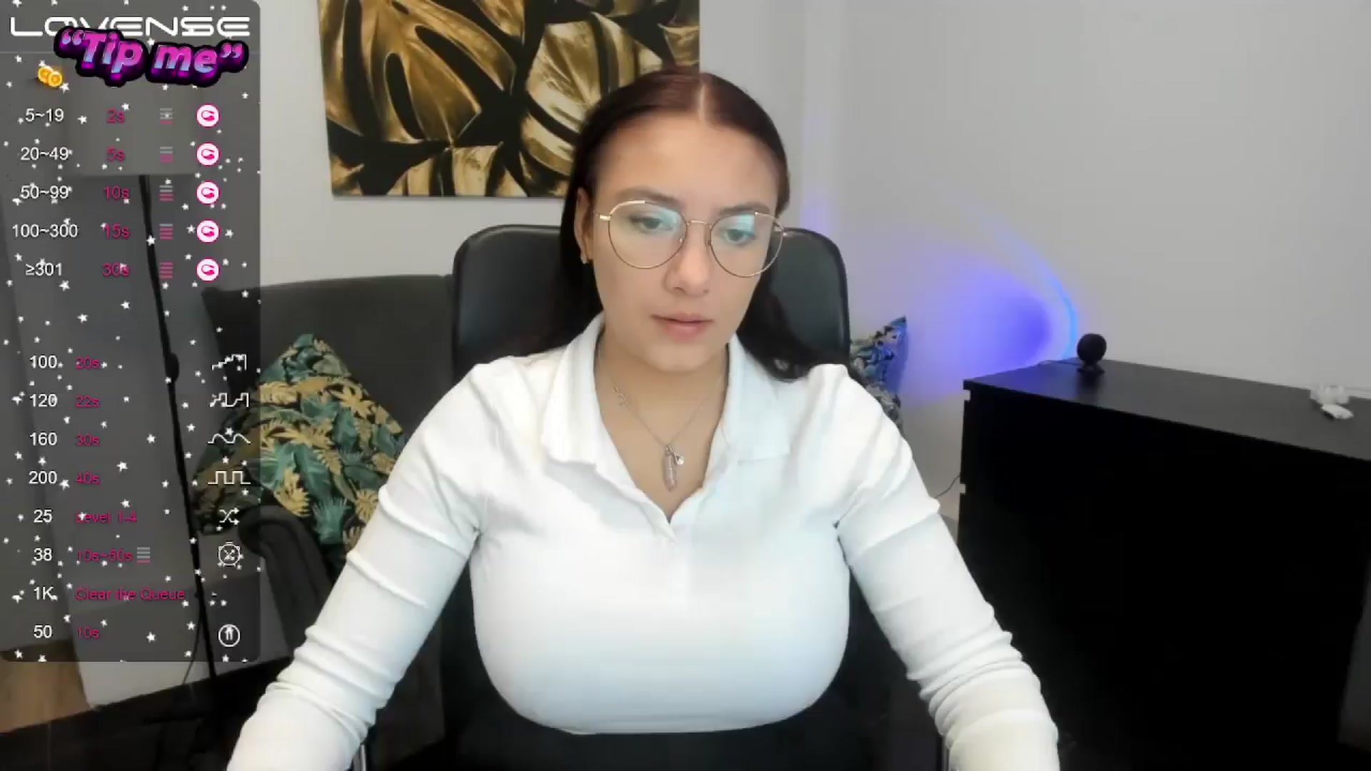 Gallery image thumbnail from SunfLowerr's myfreecams stream on, 10/13/2024, 12:48 image 1 of 20