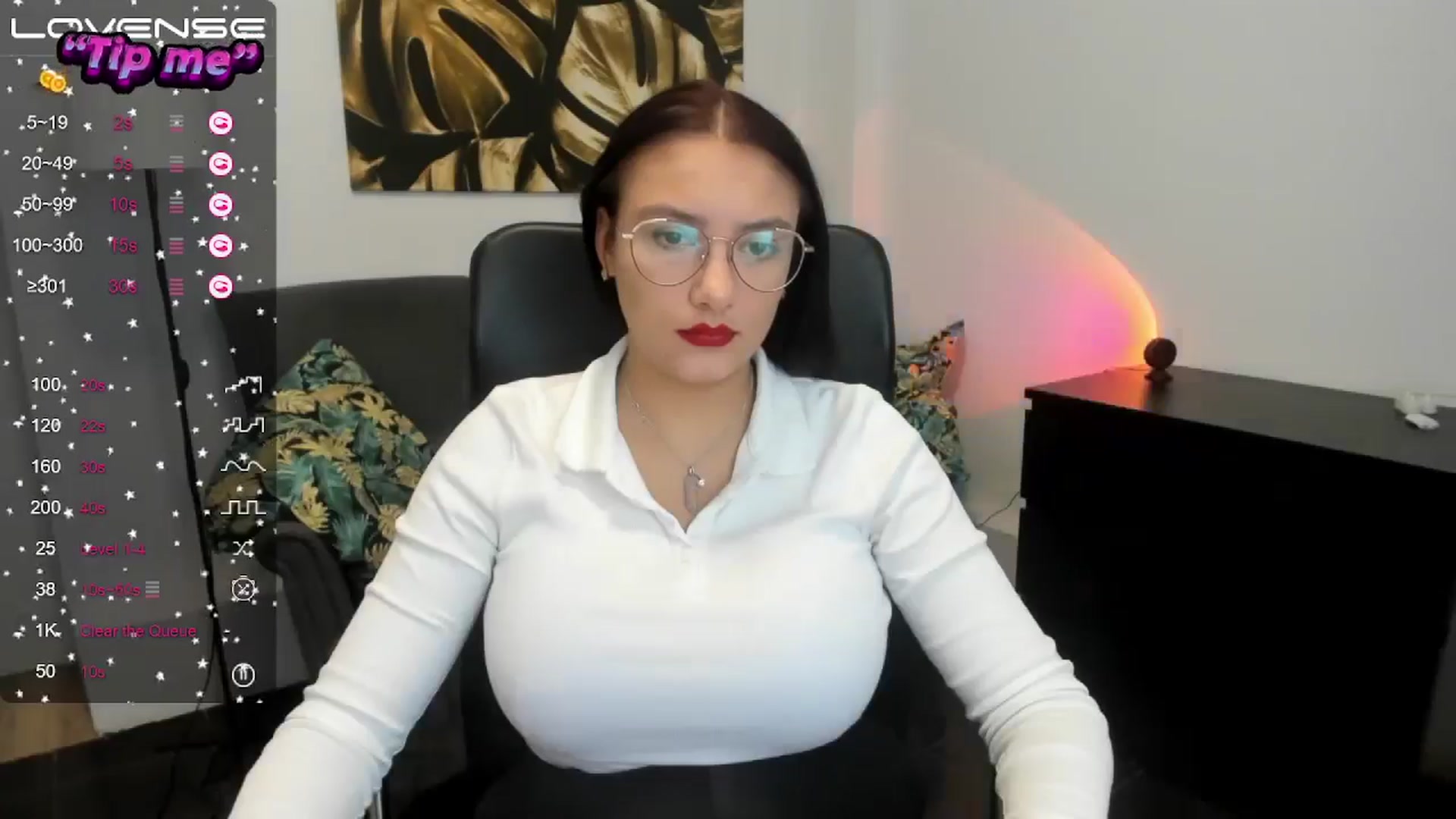 Gallery image thumbnail from SunfLowerr's myfreecams stream on, 10/13/2024, 16:15 image 18 of 20