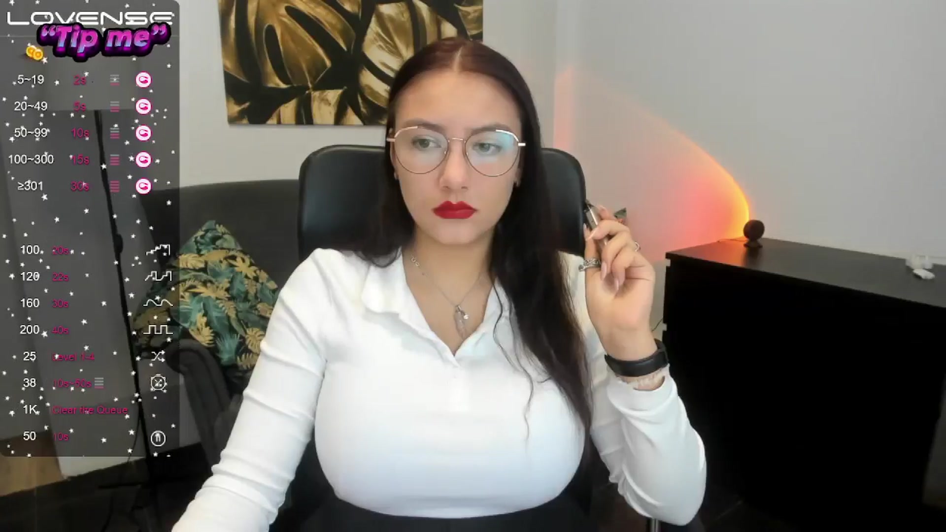Gallery image thumbnail from SunfLowerr's myfreecams stream on, 10/13/2024, 16:15 image 4 of 20