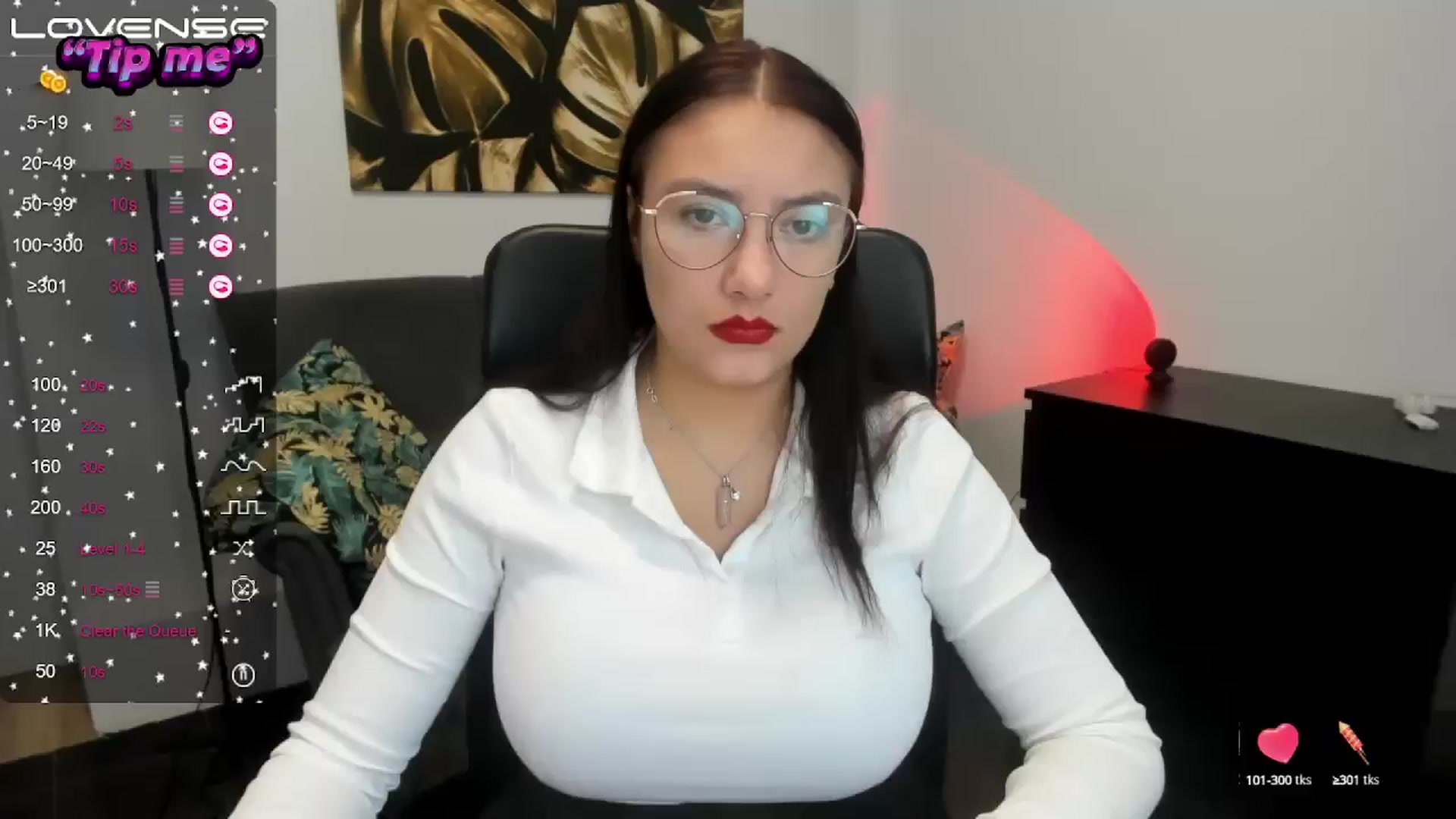 Gallery image thumbnail from SunfLowerr's myfreecams stream on, 10/13/2024, 16:15 image 8 of 20