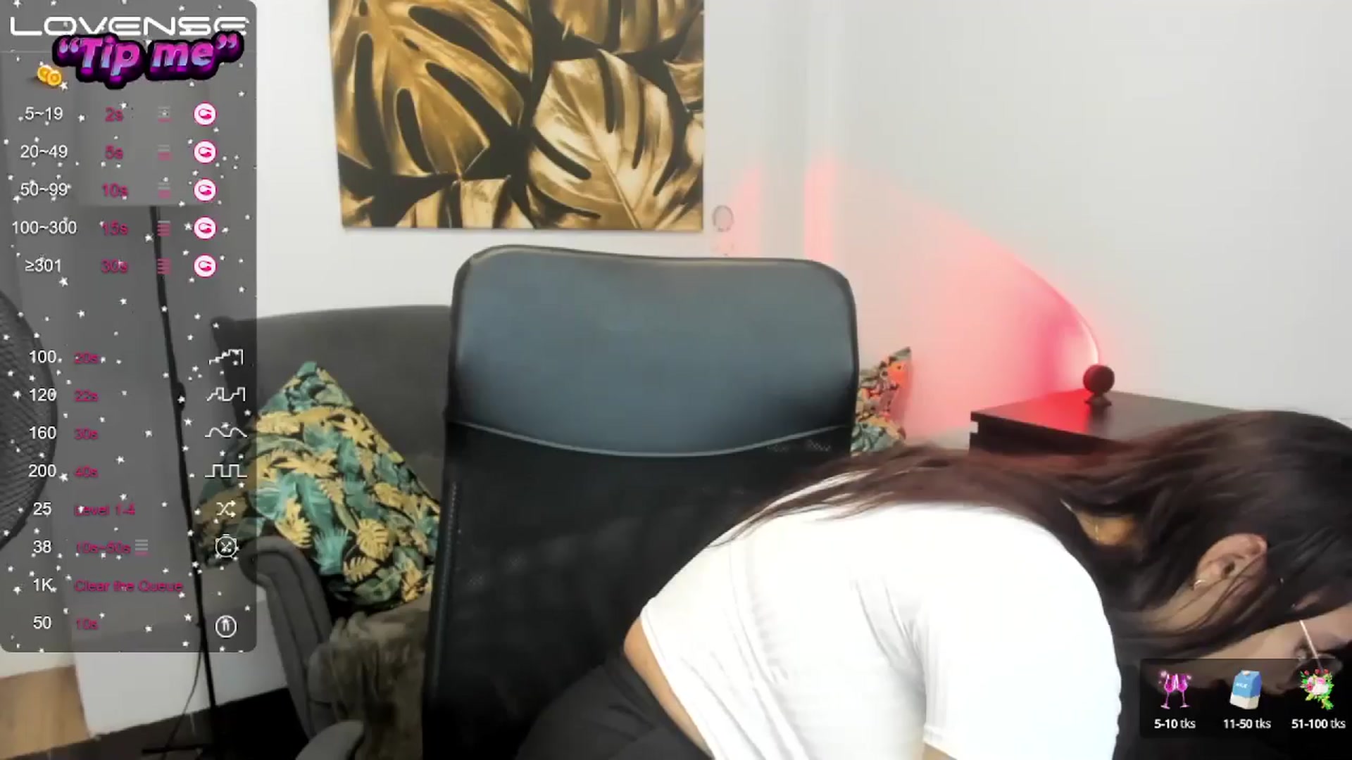 Gallery image thumbnail from SunfLowerr's myfreecams stream on, 10/13/2024, 17:47 image 8 of 20