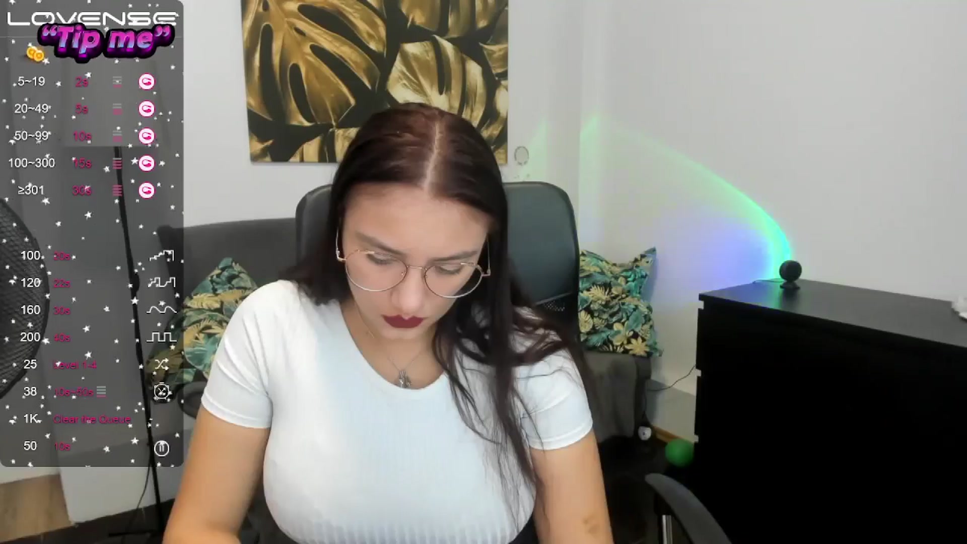 Gallery image thumbnail from SunfLowerr's myfreecams stream on, 10/13/2024, 17:47 image 16 of 20