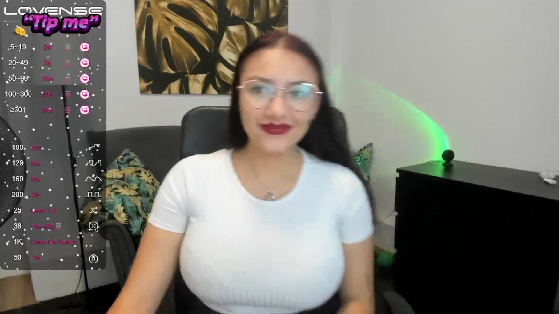 Gallery image thumbnail from SunfLowerr's myfreecams stream on, 10/13/2024, 17:47 image 4 of 20