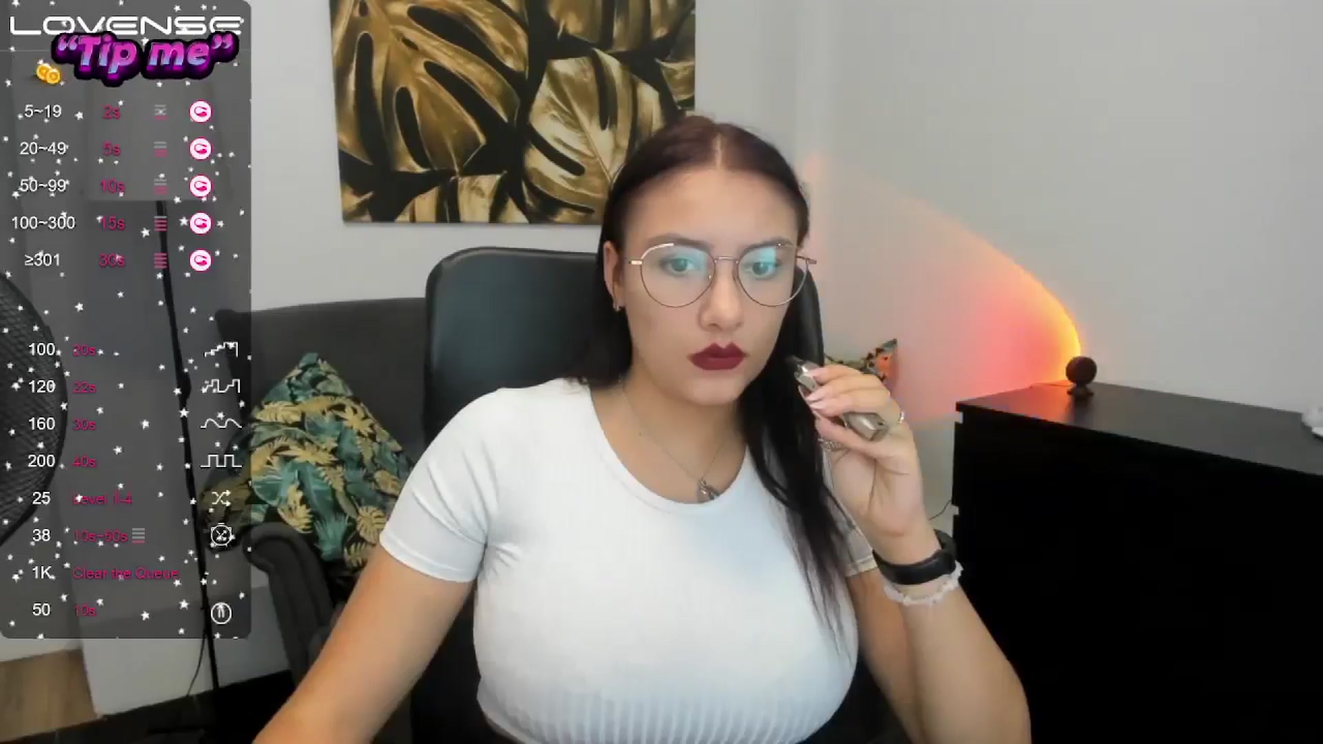 Gallery image thumbnail from SunfLowerr's myfreecams stream on, 10/13/2024, 17:47 image 13 of 20