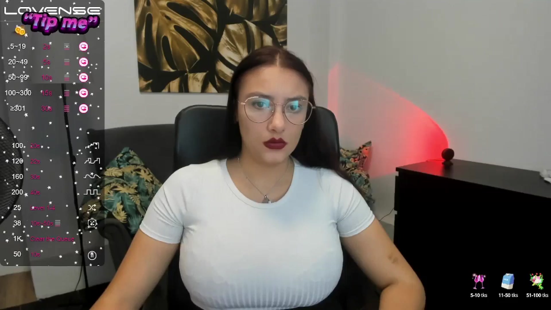 Gallery image thumbnail from SunfLowerr's myfreecams stream on, 10/13/2024, 17:47 image 5 of 20
