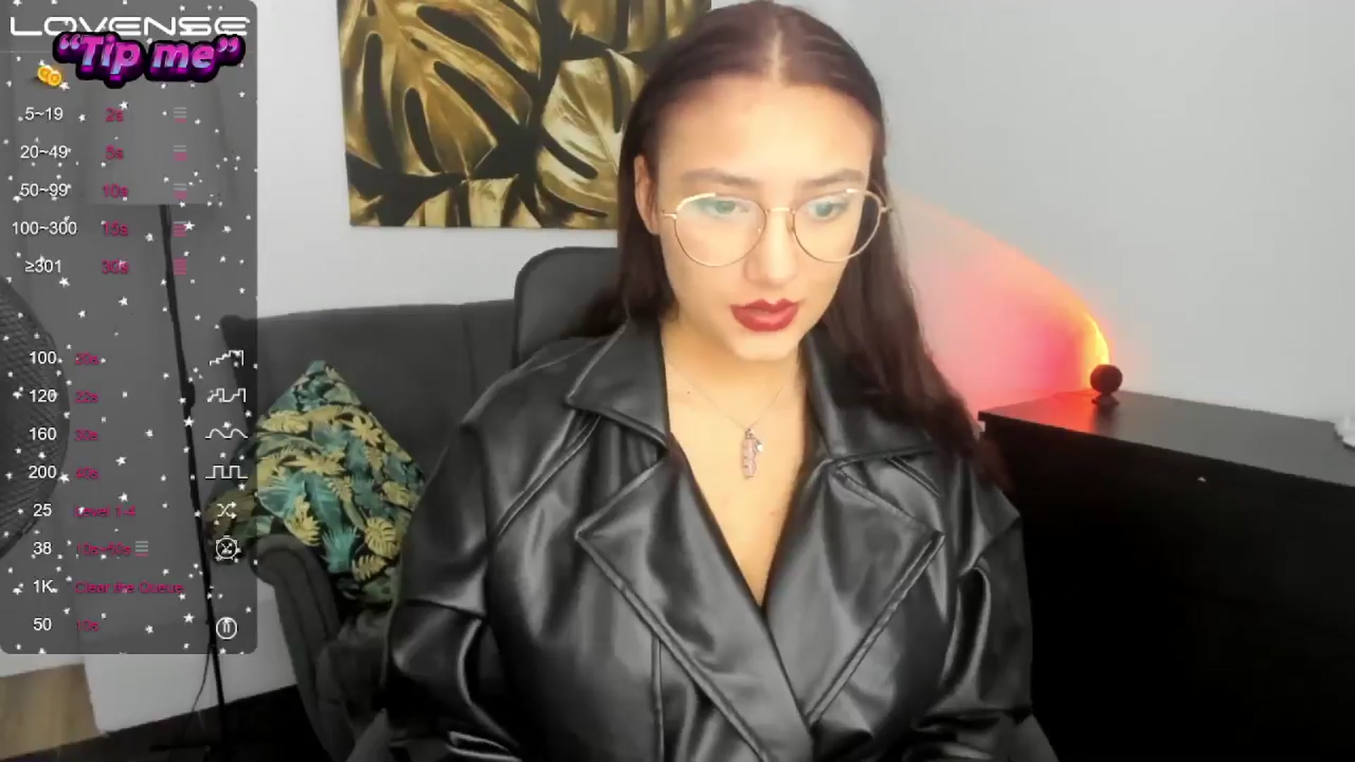 Gallery image thumbnail from SunfLowerr's myfreecams stream on, 10/13/2024, 18:46 image 19 of 20