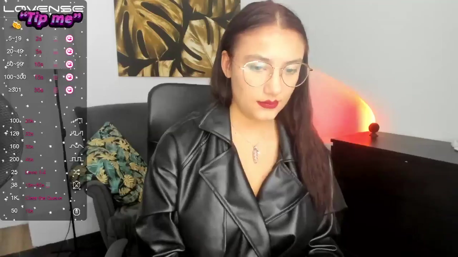 Gallery image thumbnail from SunfLowerr's myfreecams stream on, 10/13/2024, 18:46 image 7 of 20