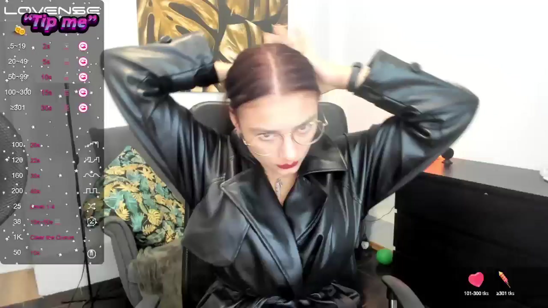 Gallery image thumbnail from SunfLowerr's myfreecams stream on, 10/13/2024, 18:46 image 2 of 20