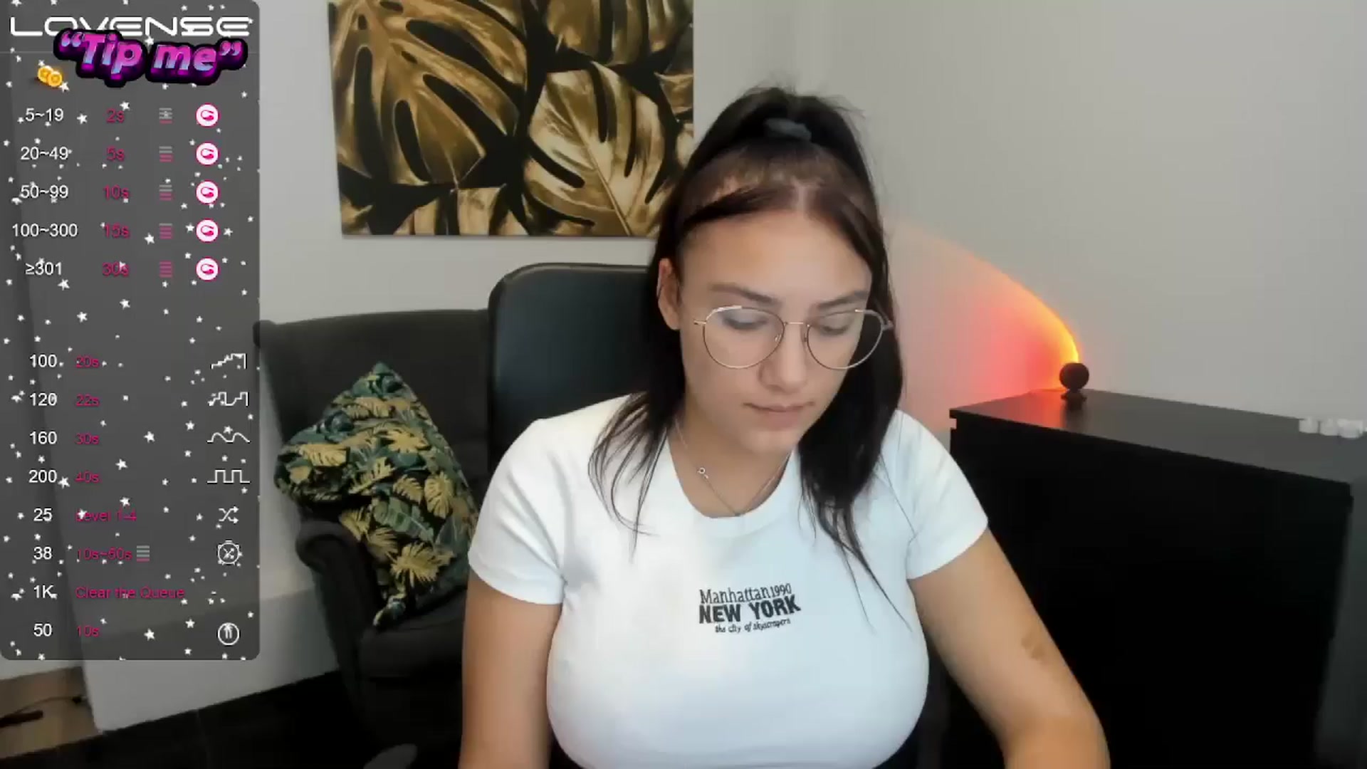 Gallery image thumbnail from SunfLowerr's myfreecams stream on, 10/14/2024, 16:48 image 6 of 20