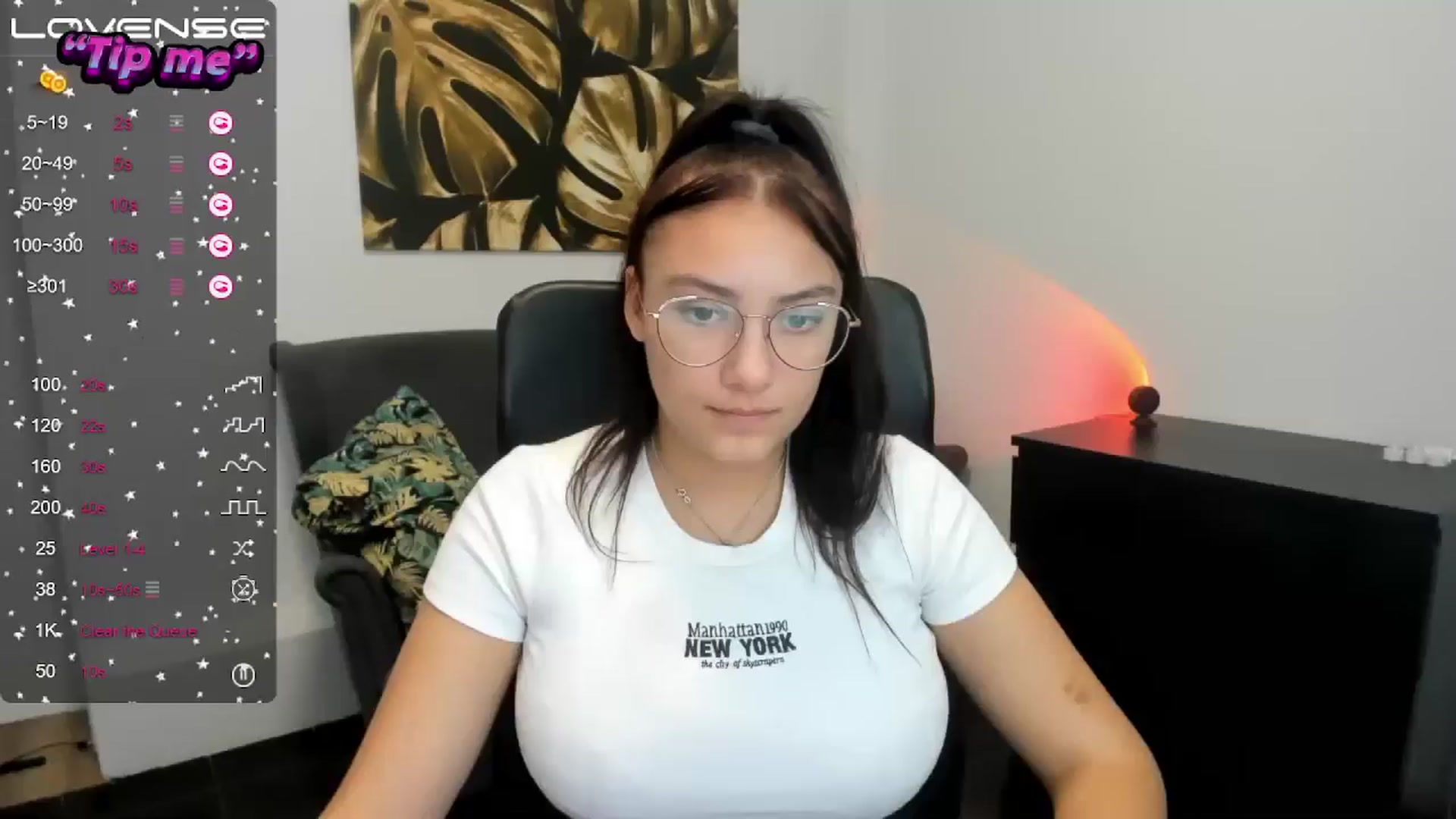 Gallery image thumbnail from SunfLowerr's myfreecams stream on, 10/14/2024, 16:48 image 5 of 20