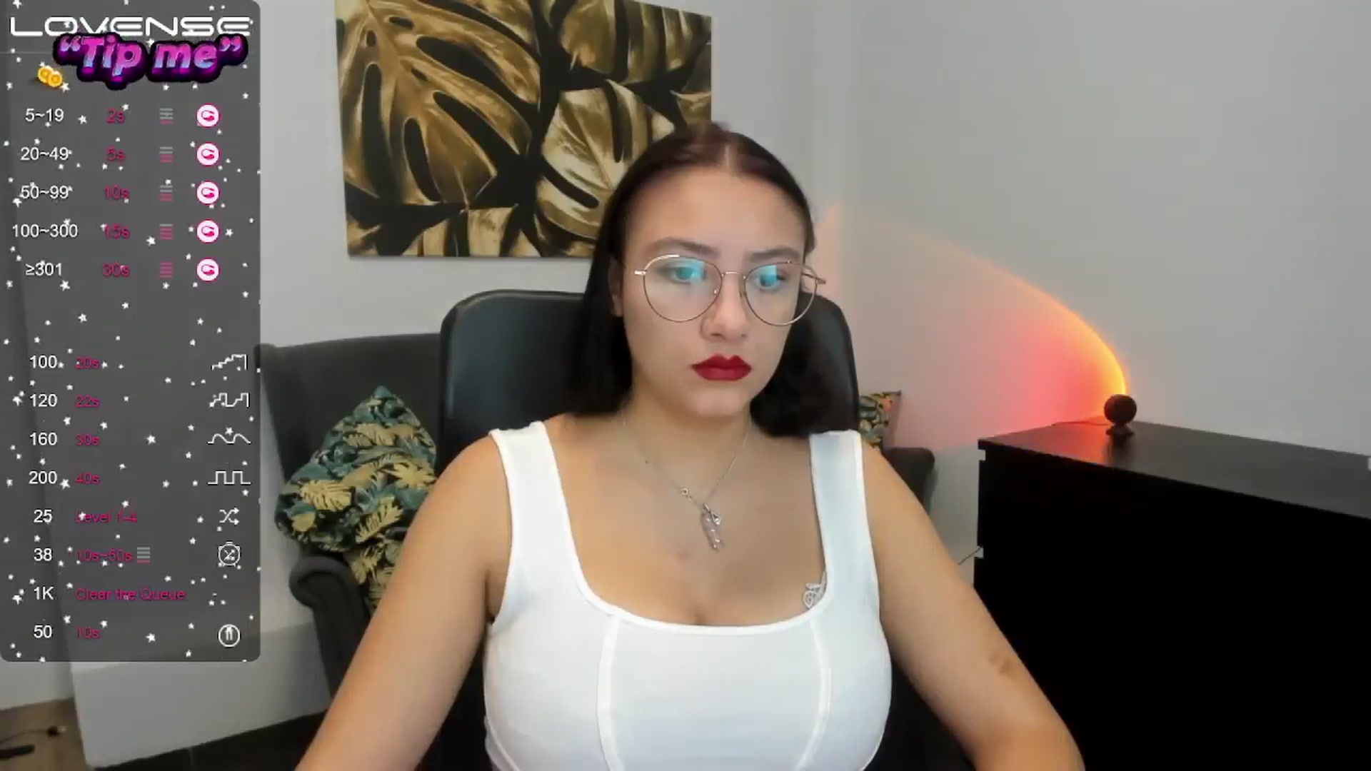 Gallery image thumbnail from SunfLowerr's myfreecams stream on, 10/17/2024, 13:18 image 3 of 20