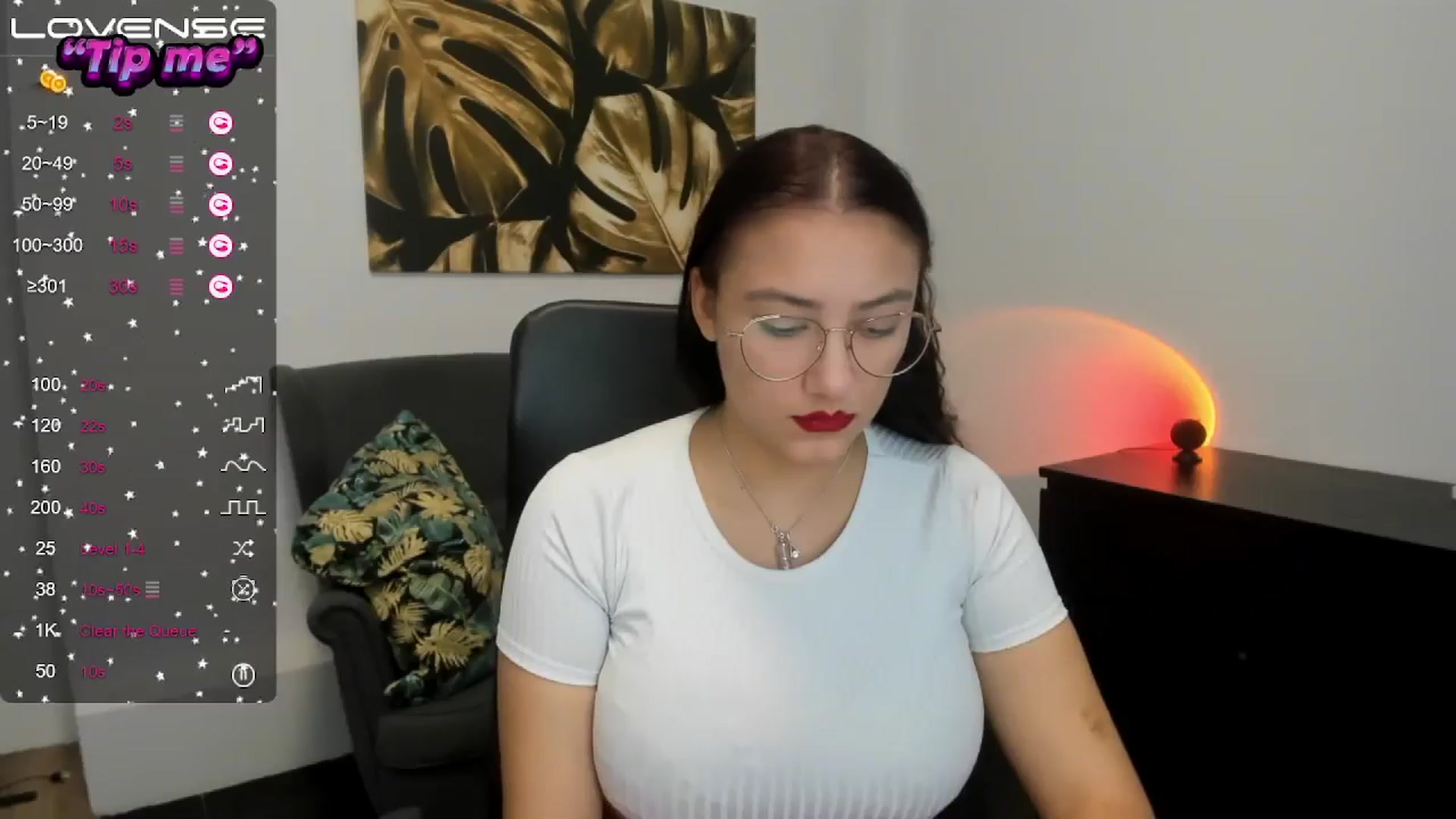 Gallery image thumbnail from SunfLowerr's myfreecams stream on, 10/17/2024, 13:18 image 19 of 20
