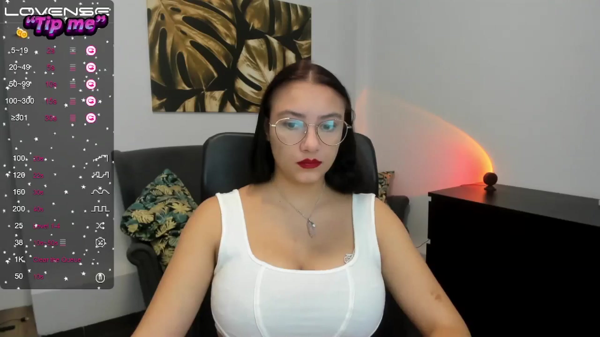 Gallery image thumbnail from SunfLowerr's myfreecams stream on, 10/17/2024, 13:18 image 4 of 20