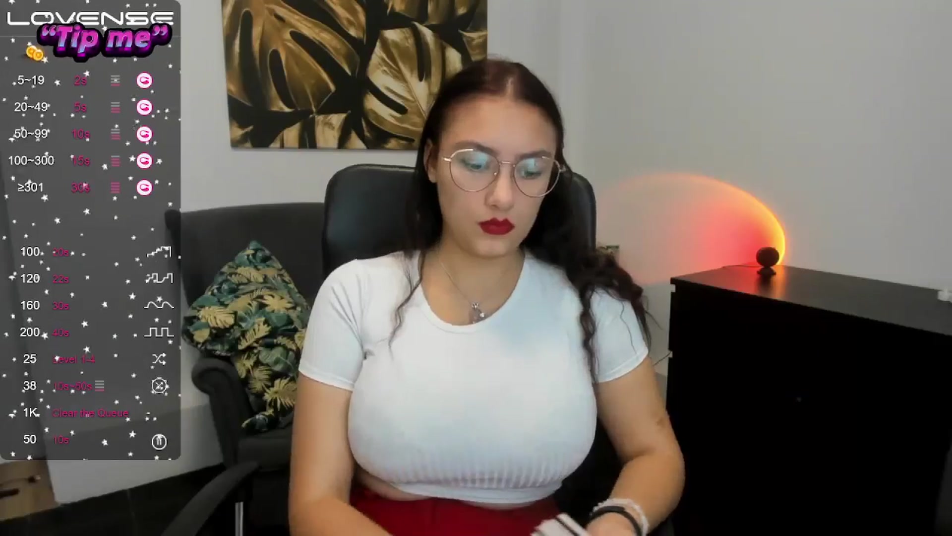 Gallery image thumbnail from SunfLowerr's myfreecams stream on, 10/17/2024, 14:26 image 17 of 20