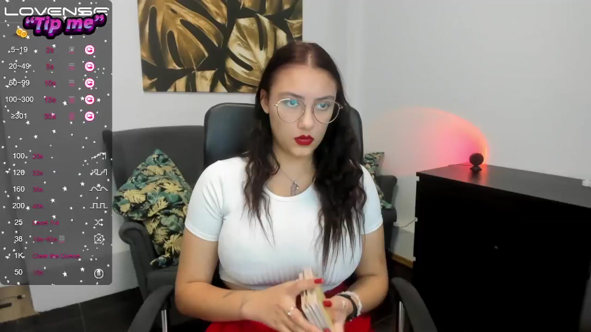 Gallery image thumbnail from SunfLowerr's myfreecams stream on, 10/17/2024, 14:26 image 1 of 20