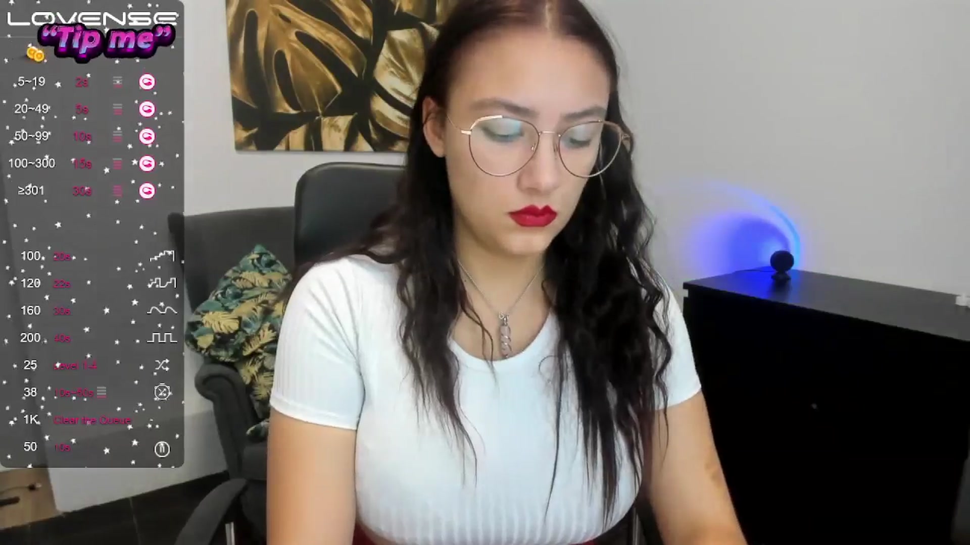 Gallery image thumbnail from SunfLowerr's myfreecams stream on, 10/17/2024, 14:26 image 2 of 20