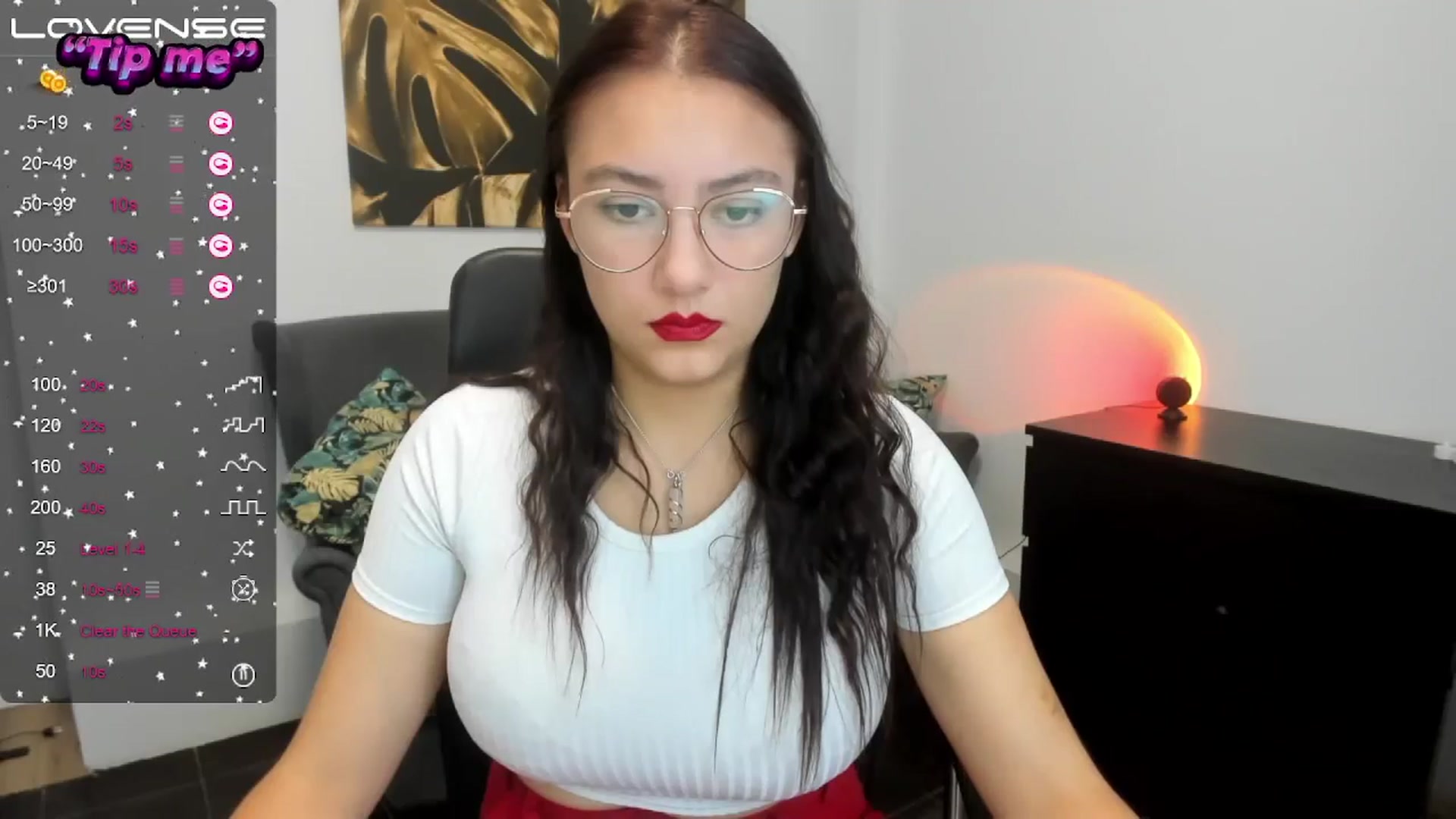 Gallery image thumbnail from SunfLowerr's myfreecams stream on, 10/17/2024, 14:26 image 3 of 20
