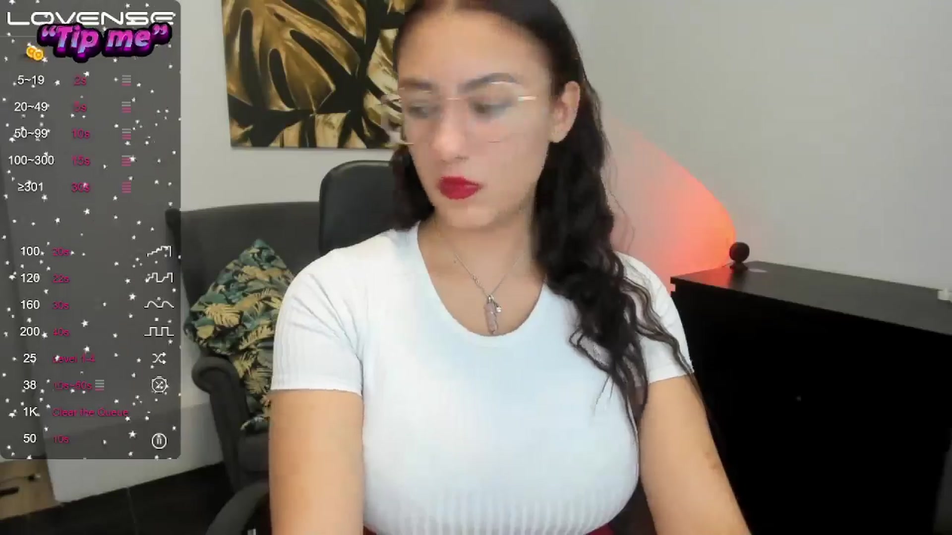 Gallery image thumbnail from SunfLowerr's myfreecams stream on, 10/17/2024, 15:51 image 10 of 20