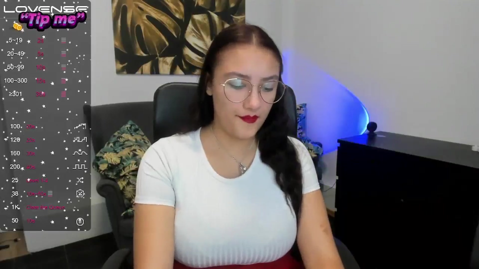 Gallery image thumbnail from SunfLowerr's myfreecams stream on, 10/17/2024, 15:51 image 2 of 20